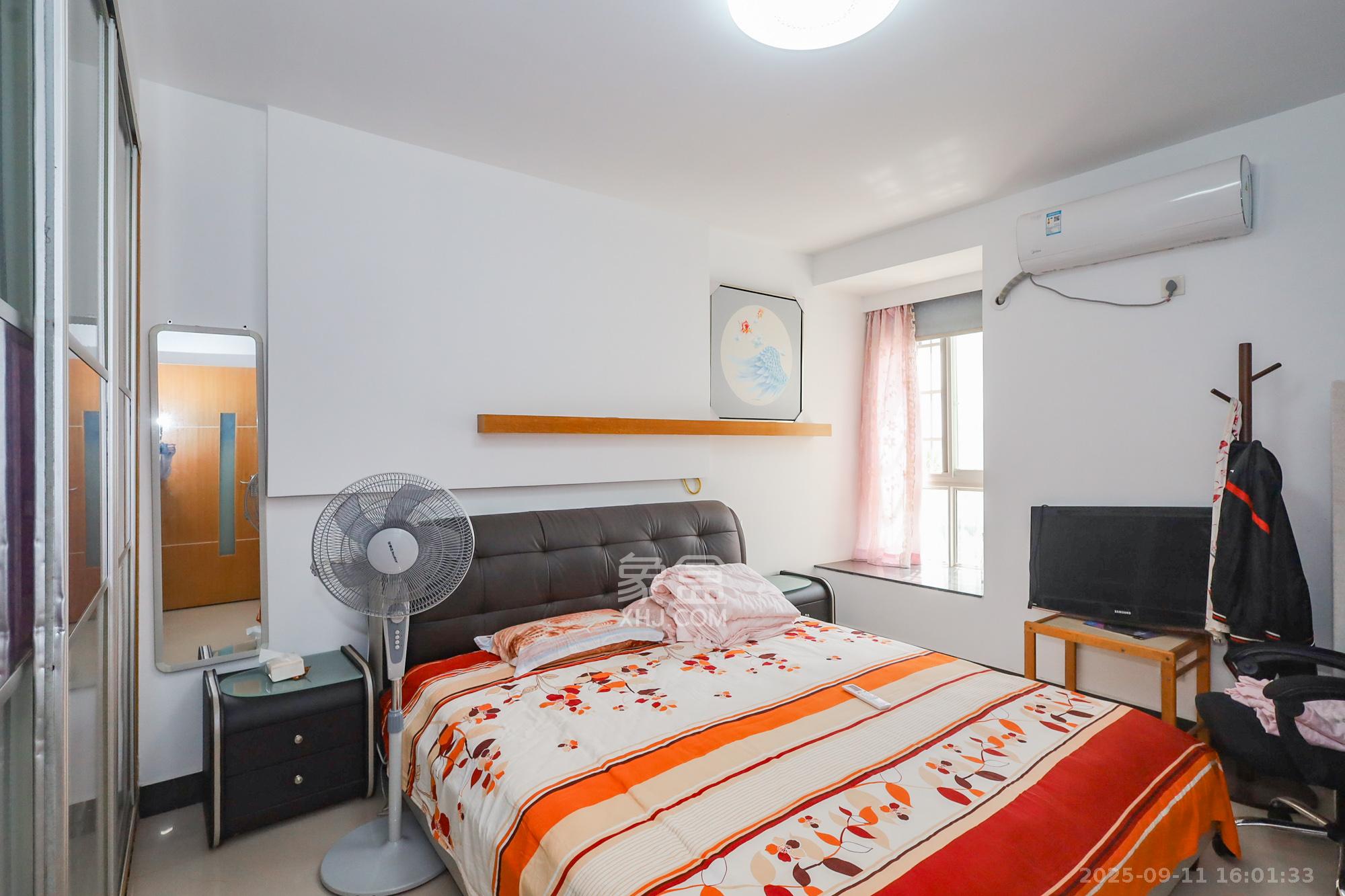 德润园 3室2厅1卫 80.0万 德润园 3室2厅1卫 80.0万卧室