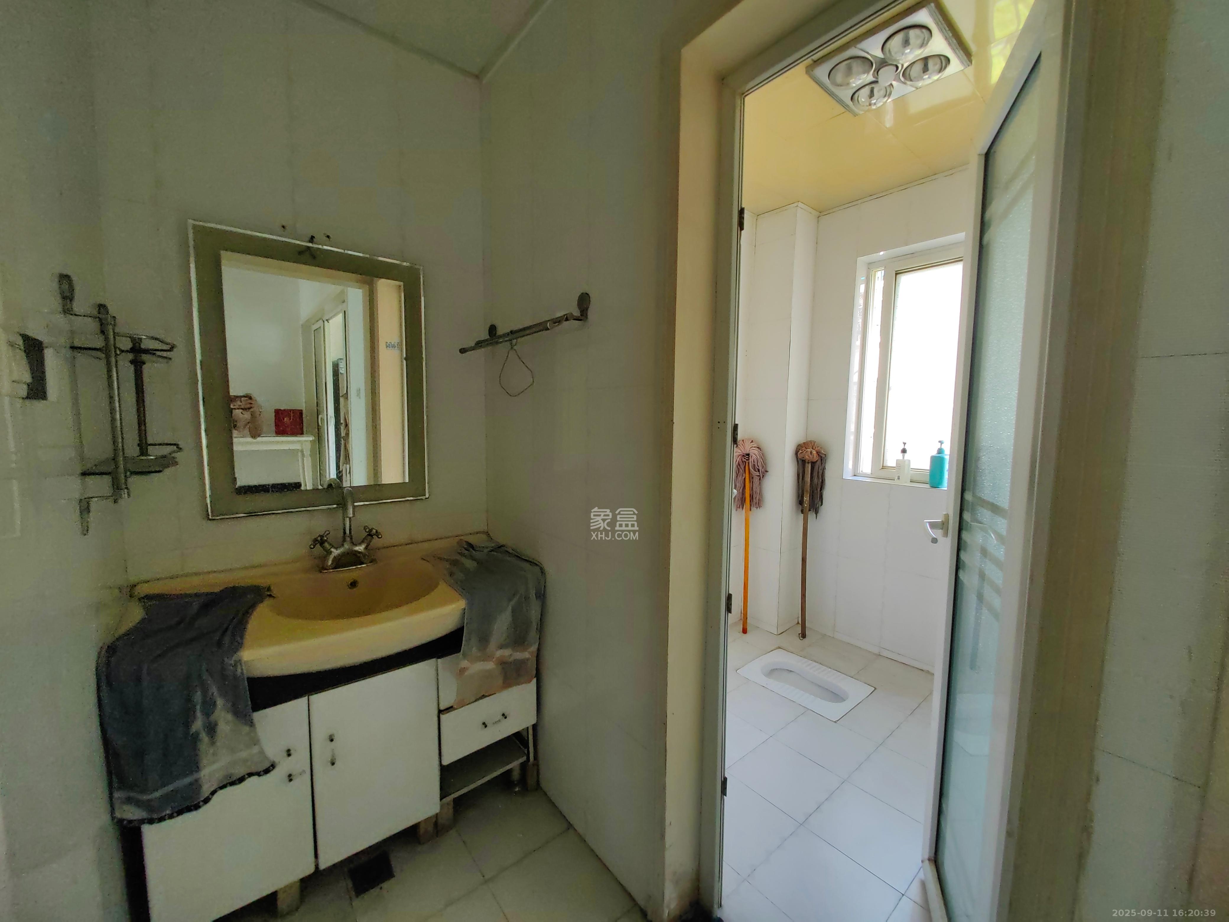 五一新村安置小区(永定社区、永兴社区、永祥社区)  7室1厅2卫    2800.0元/月 五一新村安置小区(永定社区、永兴社区、永祥社区)  7室1厅2卫    2800.0元/月室内图