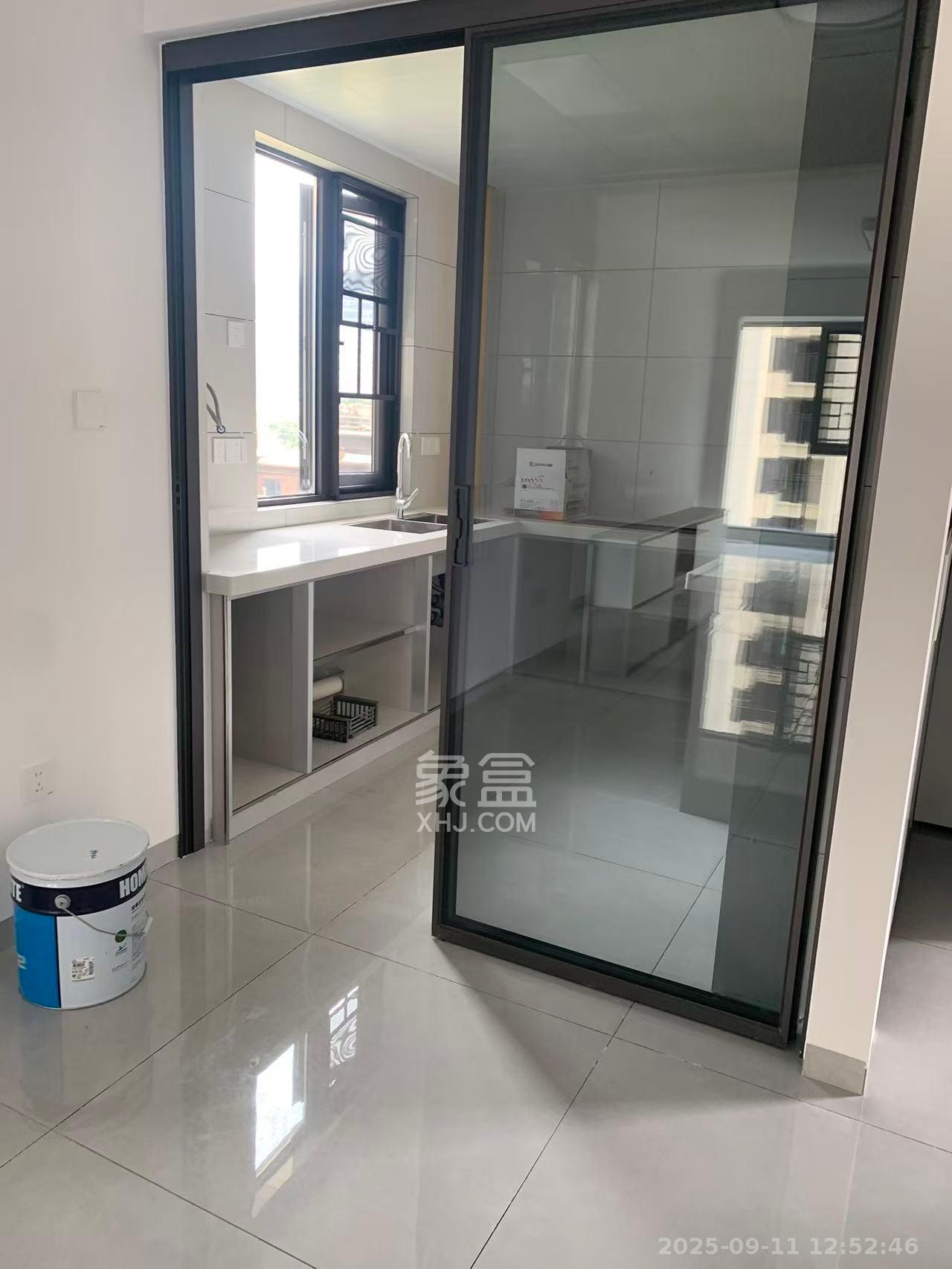 远洋红星天铂一期  4室2厅2卫    2900.0元/月室内图