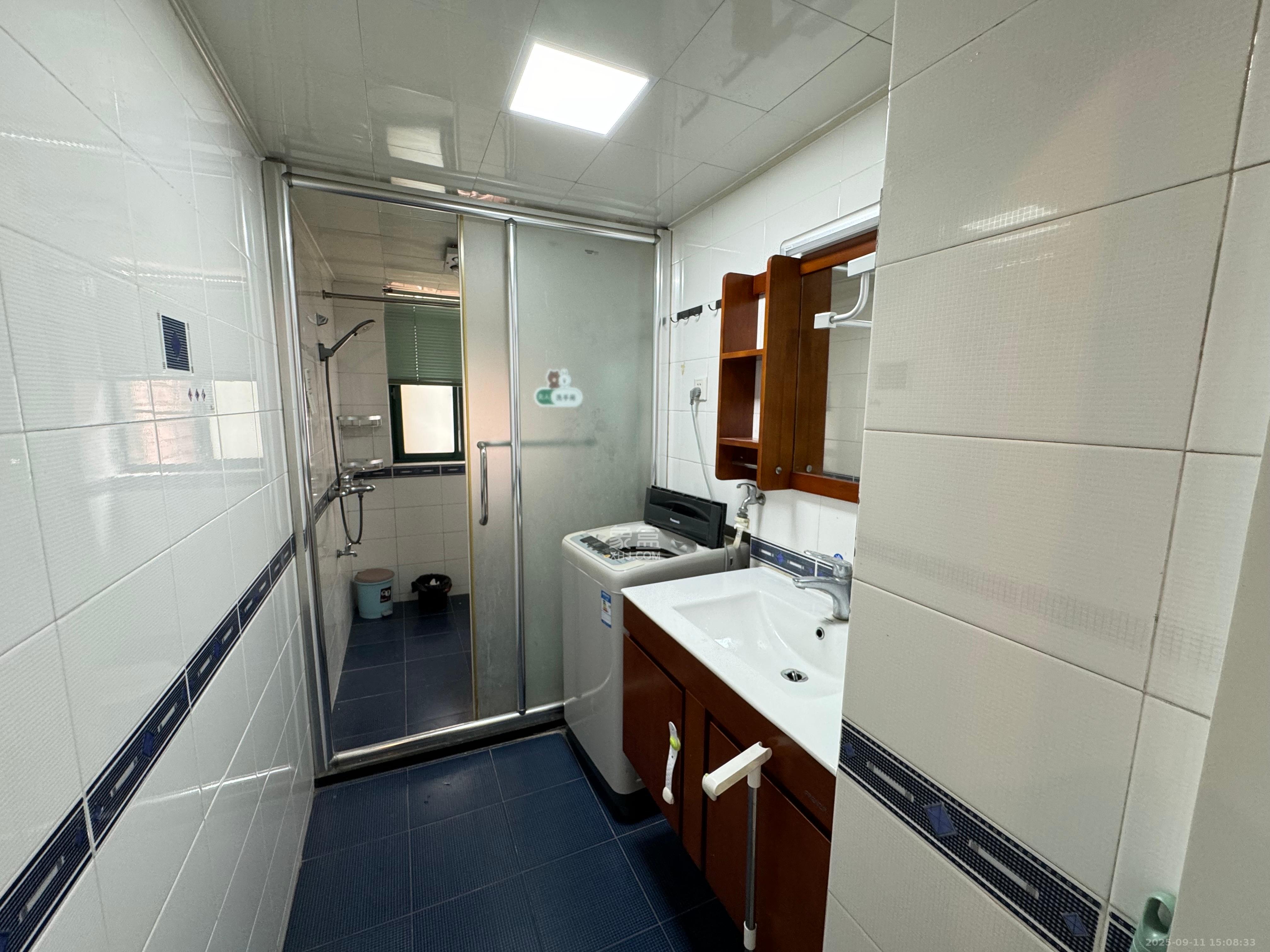 四季阳光花城 4室2厅2卫 4500.0元/月 四季阳光花城 4室2厅2卫 4500.0元/月室内图