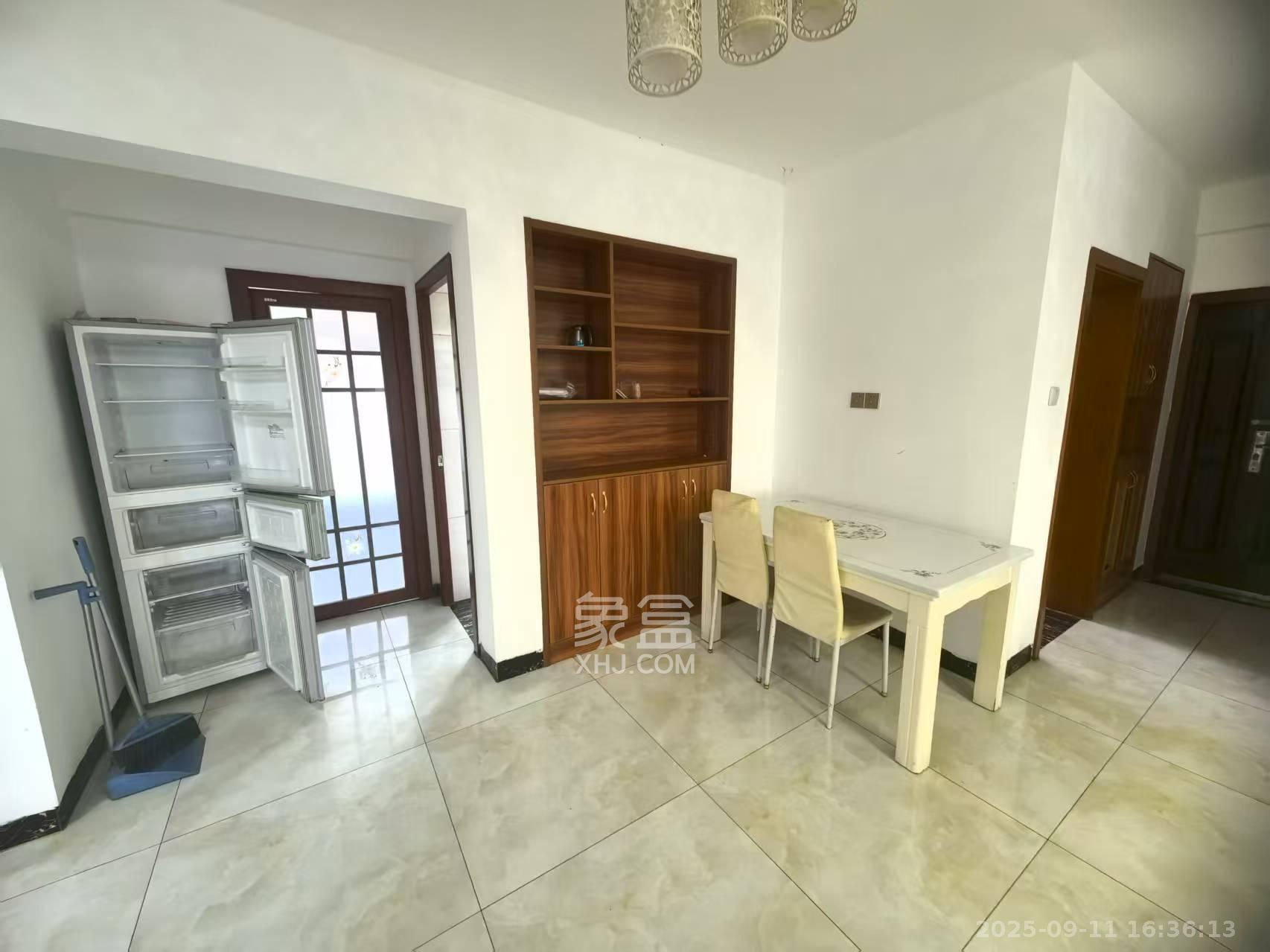 天鸿天府(天鸿中央大院) 4室2厅2卫 2800.0元/月 天鸿天府(天鸿中央大院) 4室2厅2卫 2800.0元/月室内图