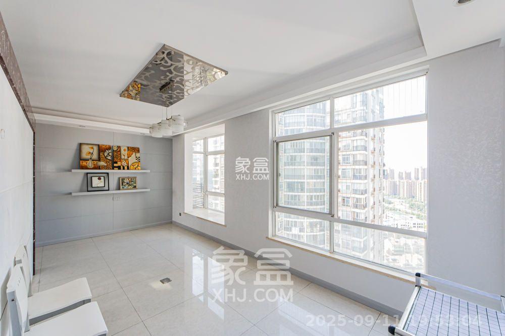 顺天黄金海岸  4室2厅2卫    3500.0元/月 顺天黄金海岸  4室2厅2卫    3500.0元/月室内图