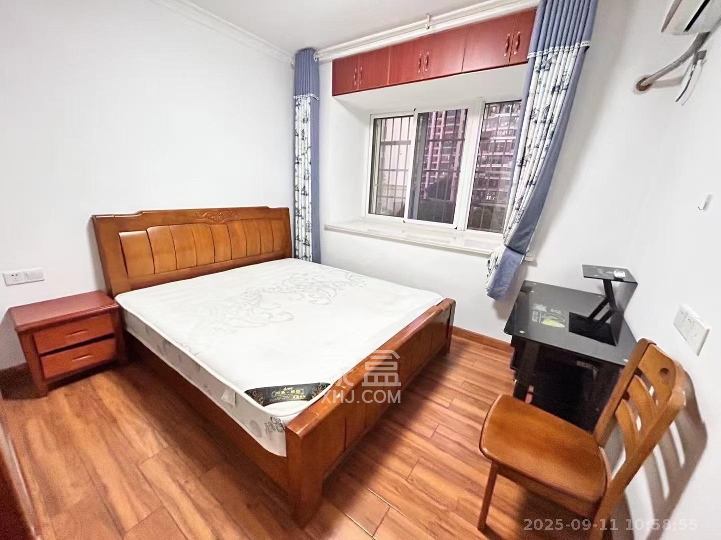 和康园小区  2室1厅1卫    1700.0元/月室内图