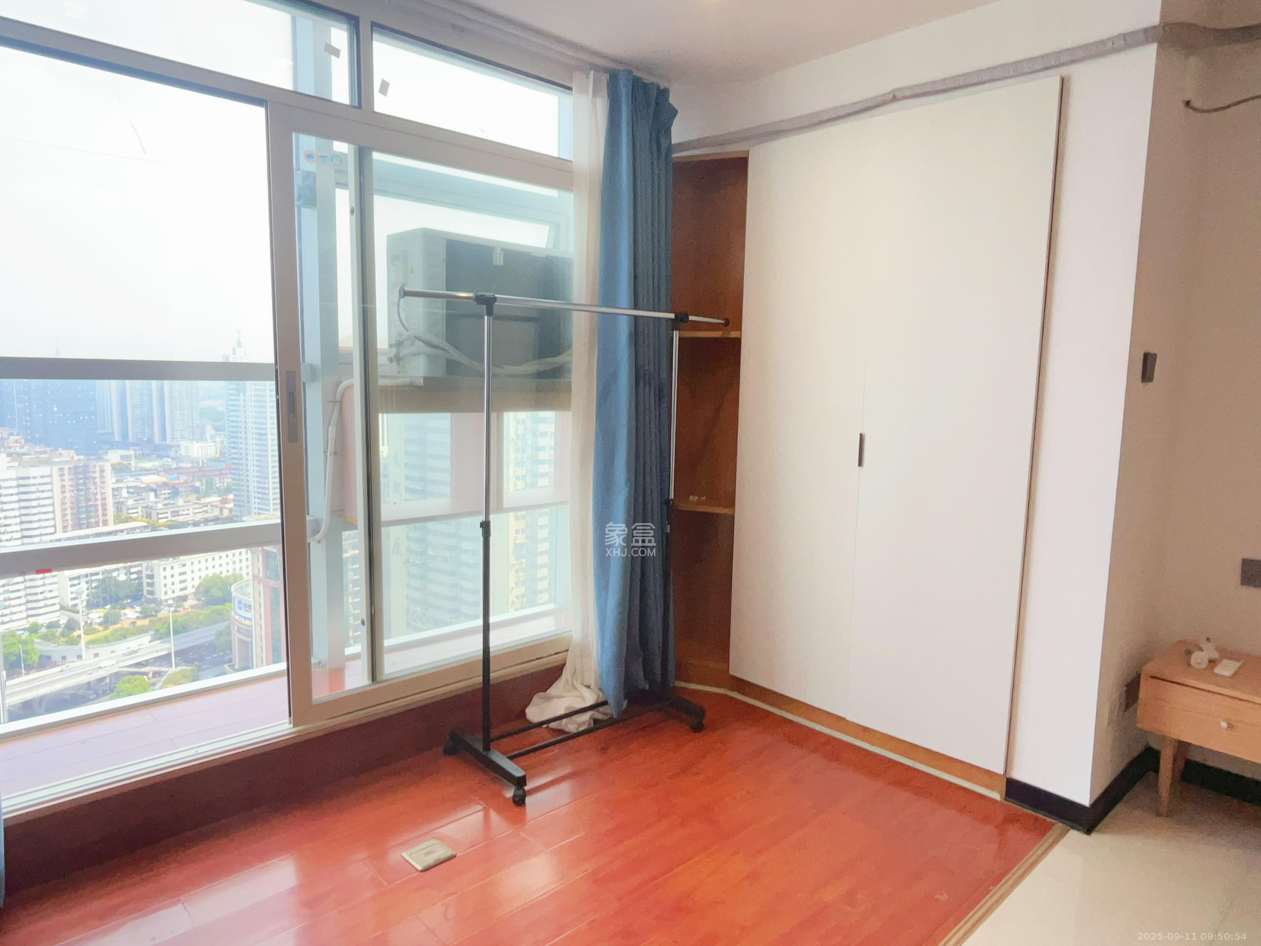 明城国际  1室1厅1卫    2400.0元/月 明城国际  1室1厅1卫    2400.0元/月室内图