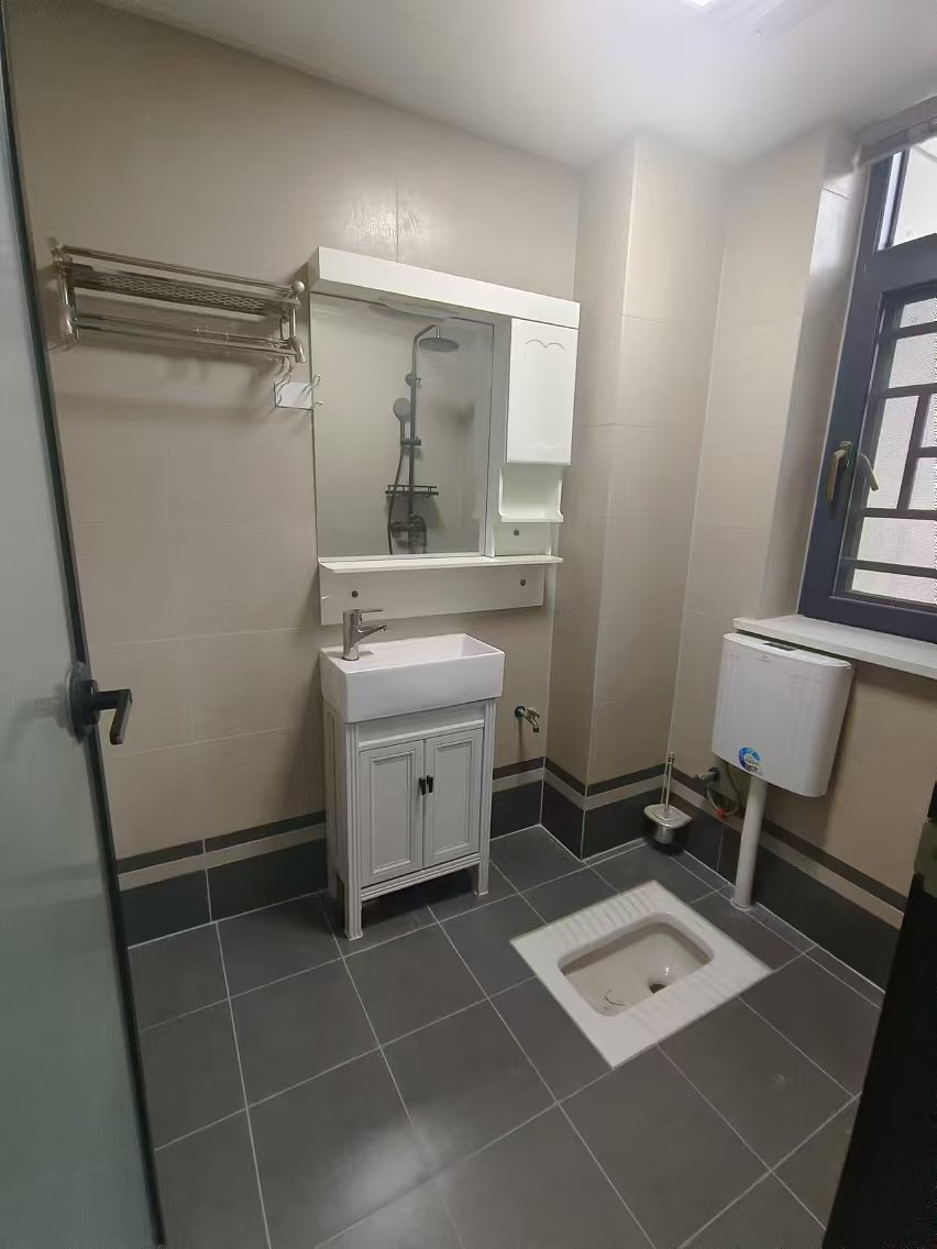 南苑上和三期 1室1厅1卫 1200.0元/月 南苑上和三期 1室1厅1卫 1200.0元/月室内图