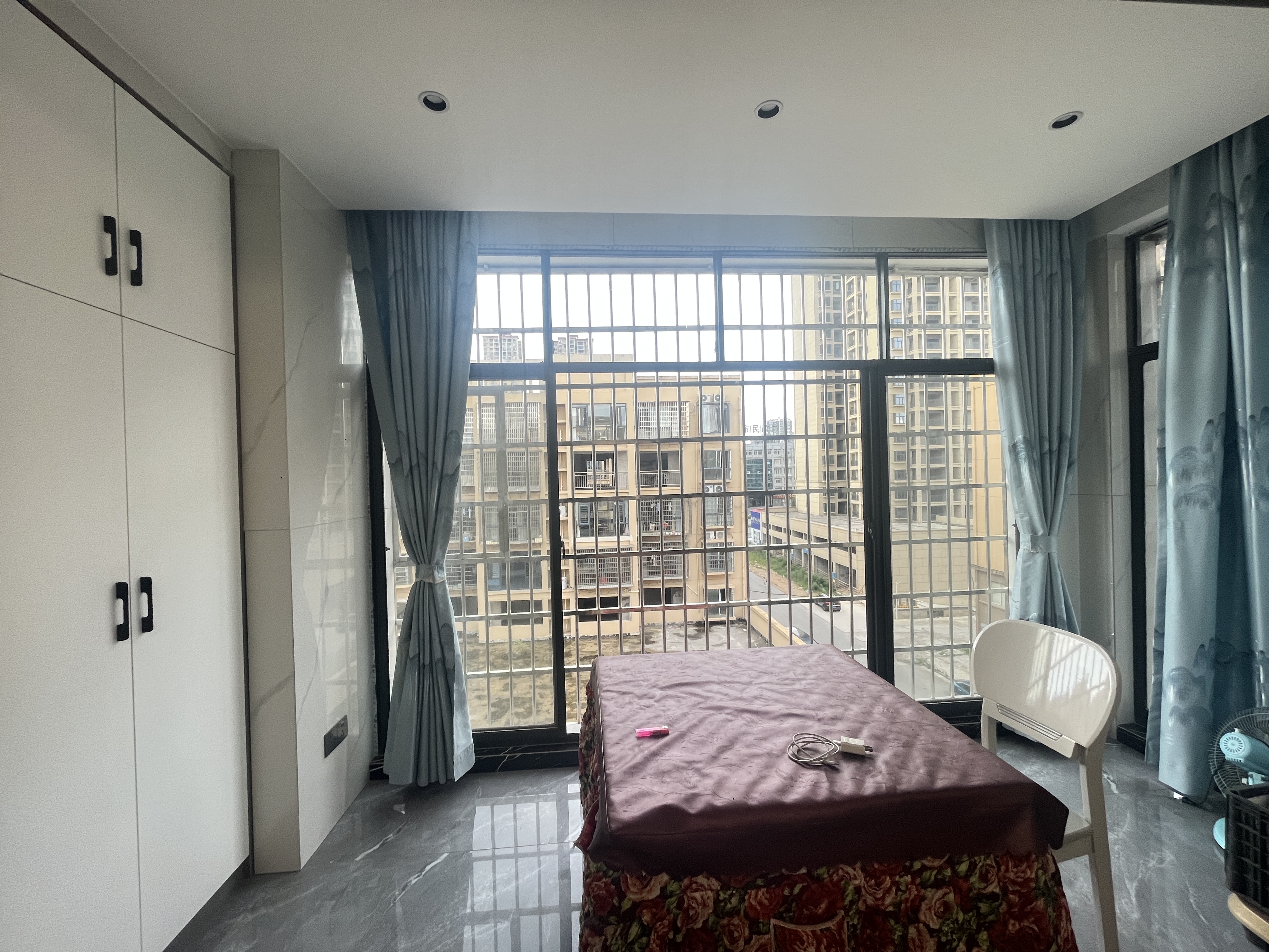 新世界建材城 3室2厅2卫 49.8万 新世界建材城 3室2厅2卫 49.8万客厅