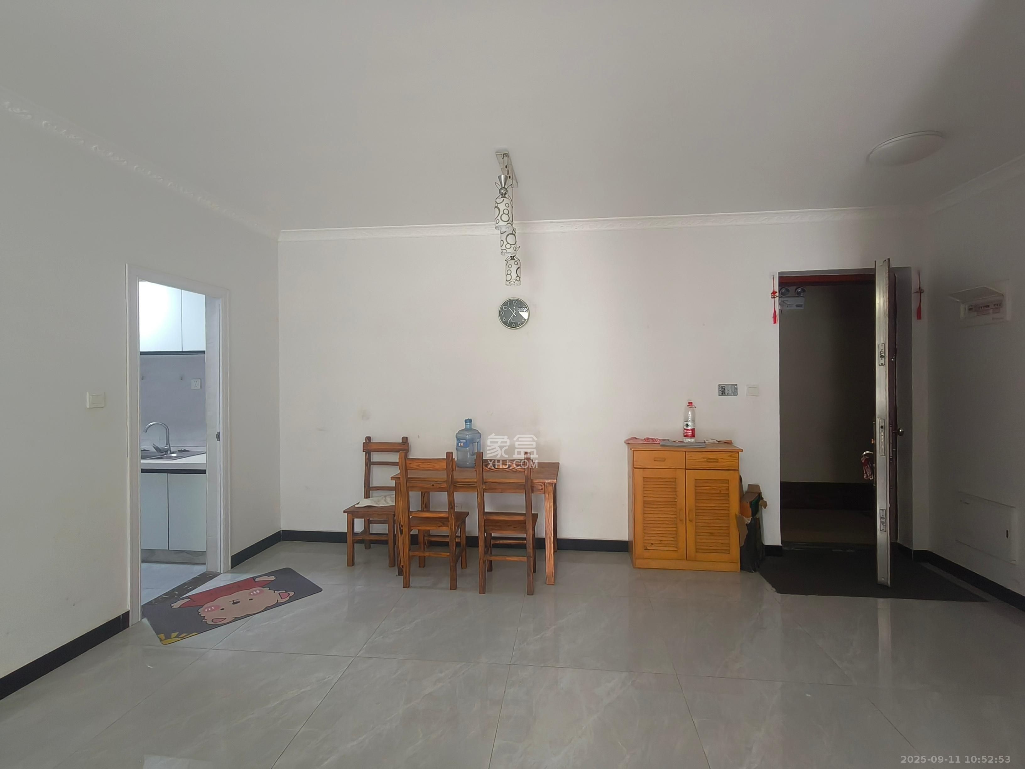 佳兆业云顶梅溪湖(佳兆业梅溪荟)  3室2厅2卫    3000.0元/月 佳兆业云顶梅溪湖(佳兆业梅溪荟)  3室2厅2卫    3000.0元/月室内图