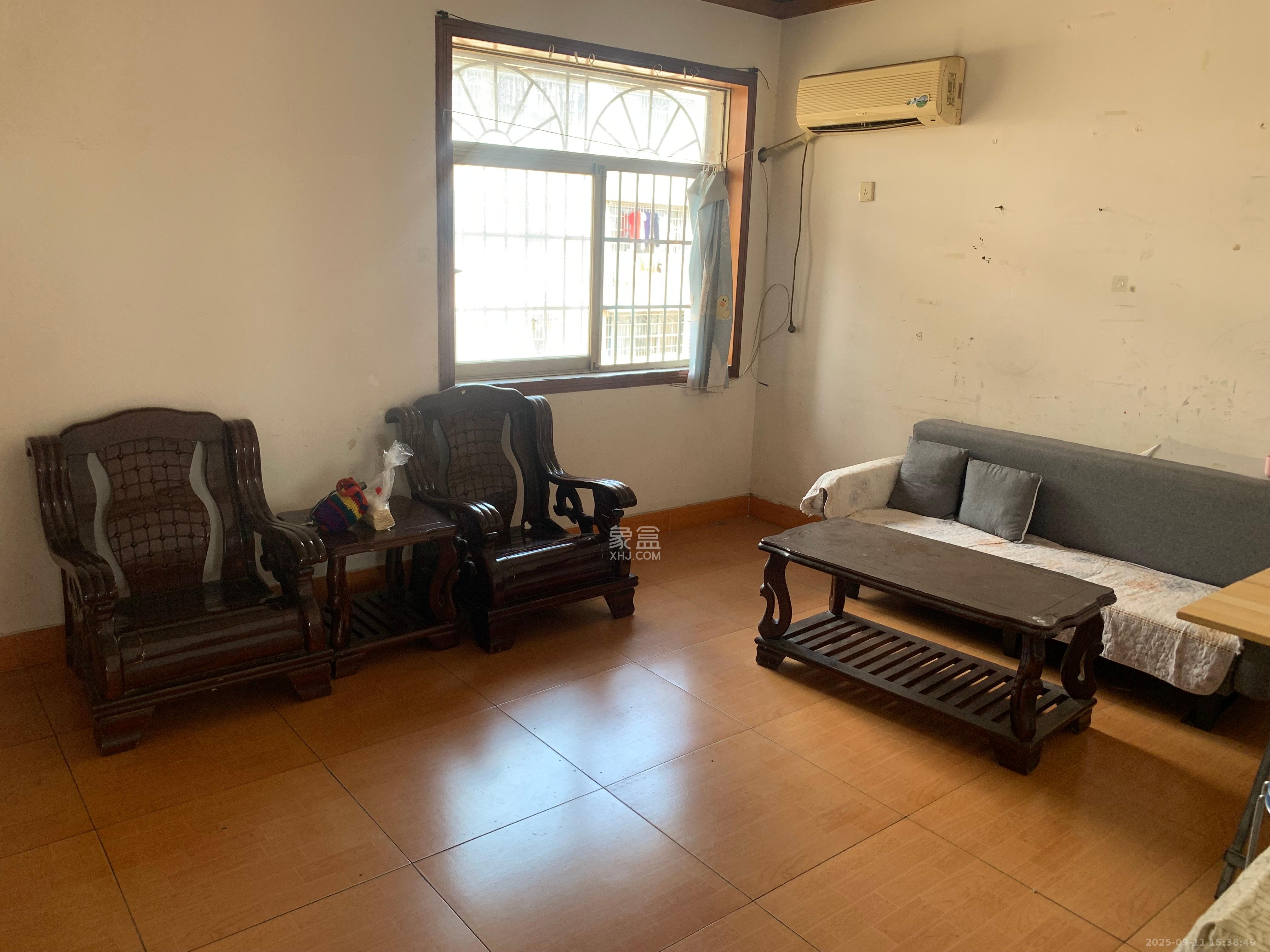 长华小区 2室1厅1卫 1600.0元/月 长华小区 2室1厅1卫 1600.0元/月室内图