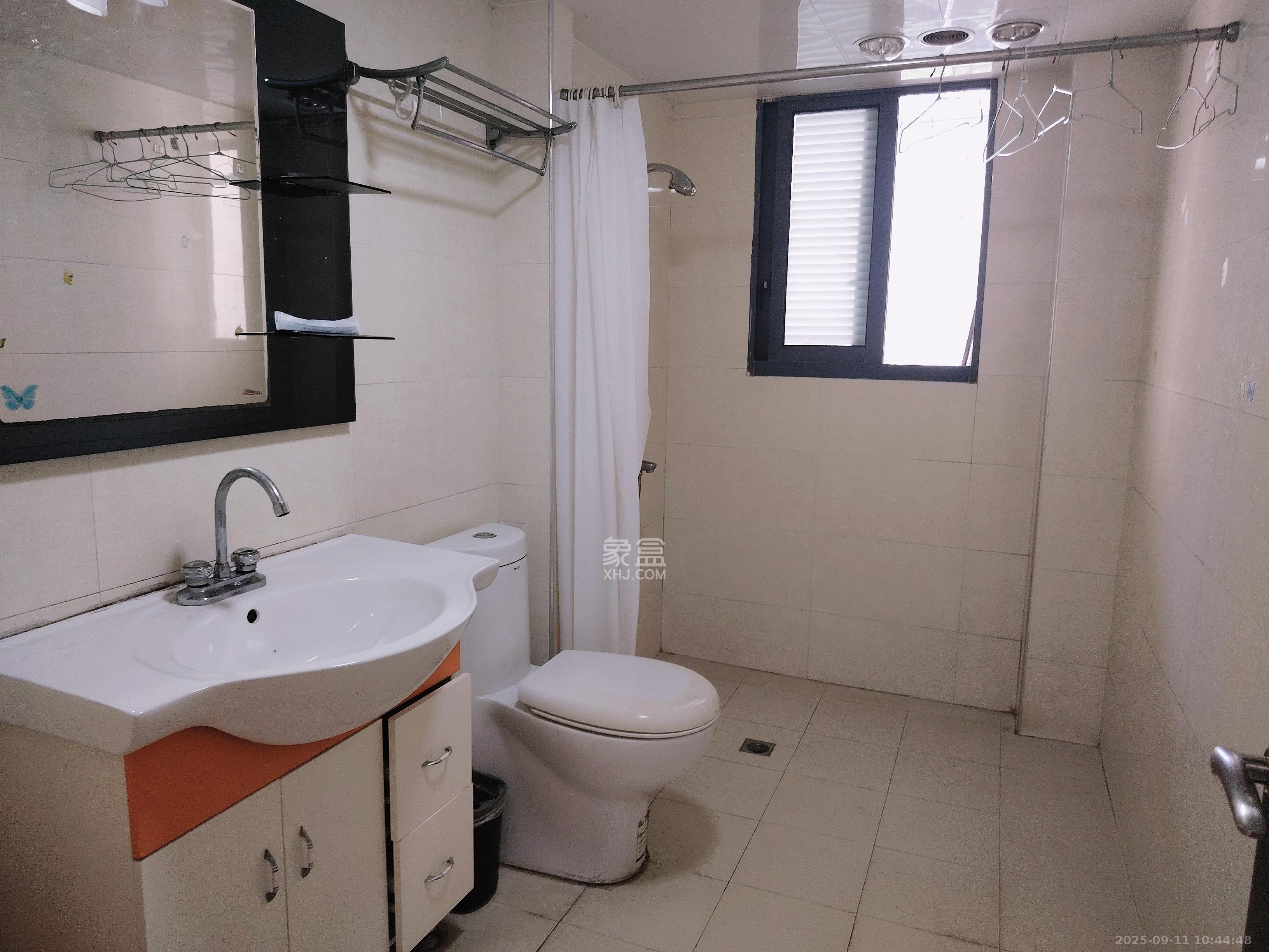 湘江北尚  3室2厅2卫    3400.0元/月 湘江北尚  3室2厅2卫    3400.0元/月室内图