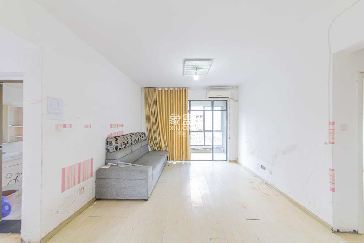 中信城市广场(中信新城一期)  1室2厅1卫    66.0万 中信城市广场(中信新城一期)  1室2厅1卫    66.0万客厅