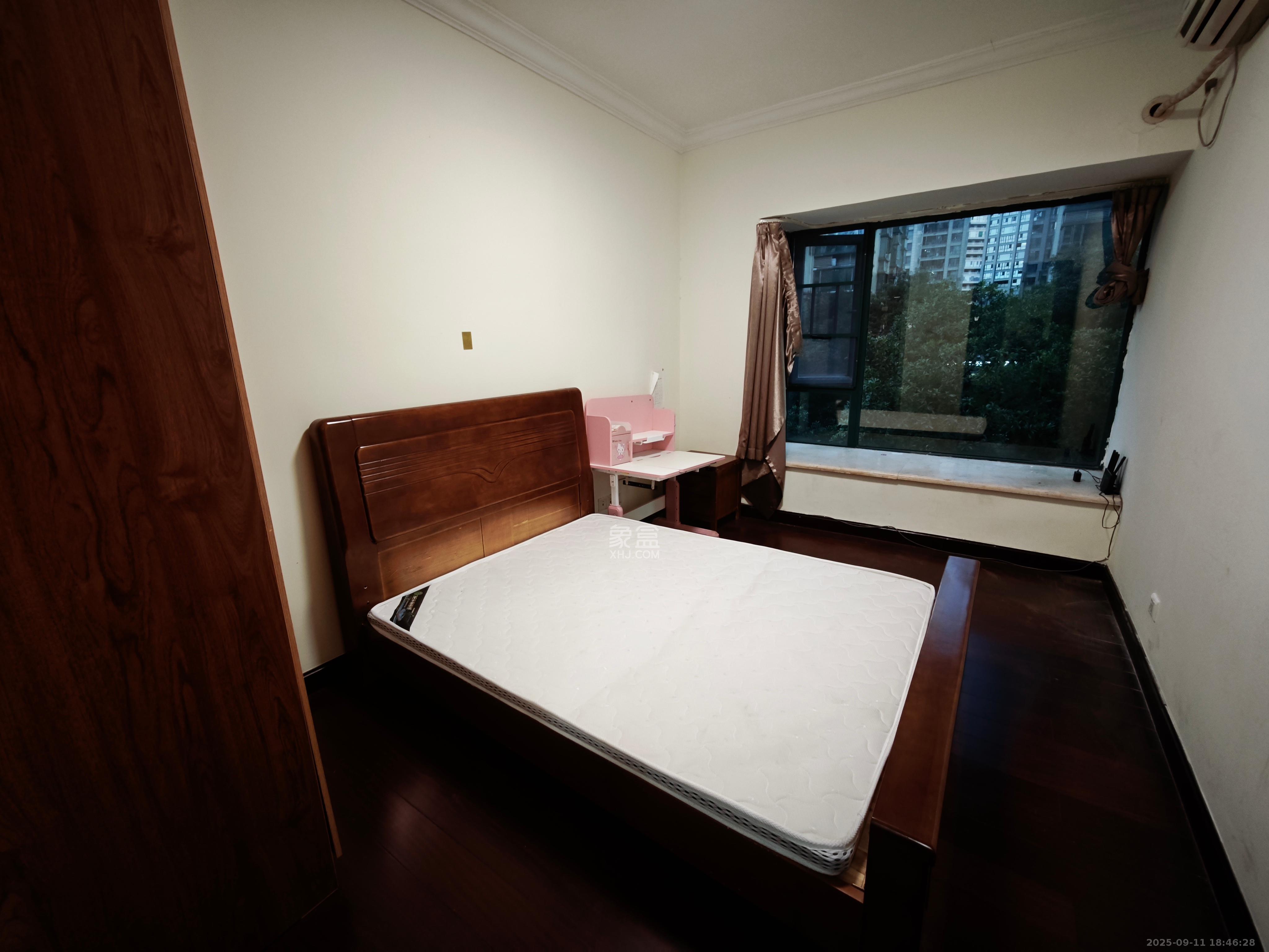 恒大华府  4室2厅1卫    3600.0元/月室内图