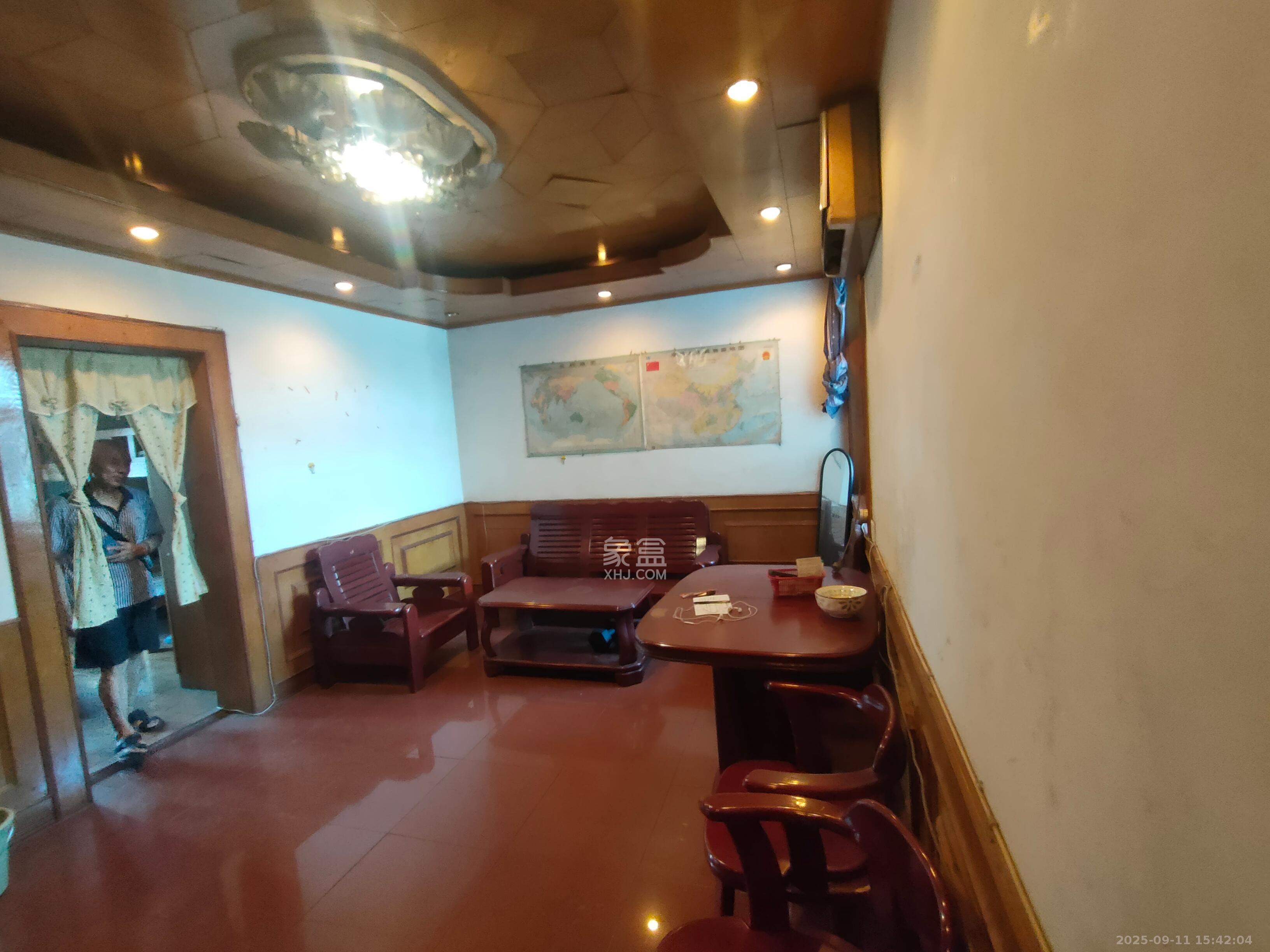 梨子山小区  3室1厅1卫    1700.0元/月室内图