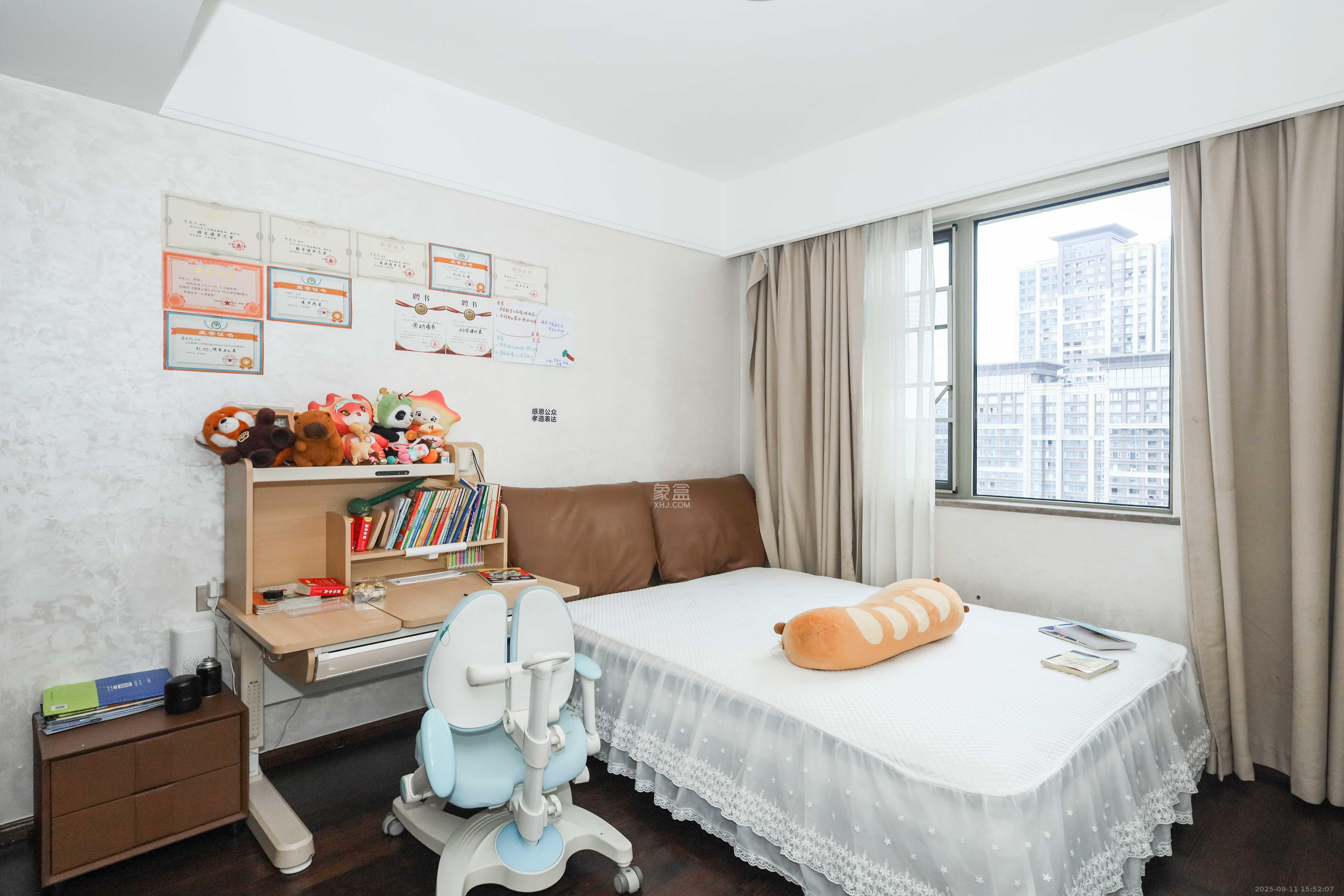 梅溪华府(新城金茂梦想华府) 4室2厅2卫 318.0万 梅溪华府(新城金茂梦想华府) 4室2厅2卫 318.0万卧室