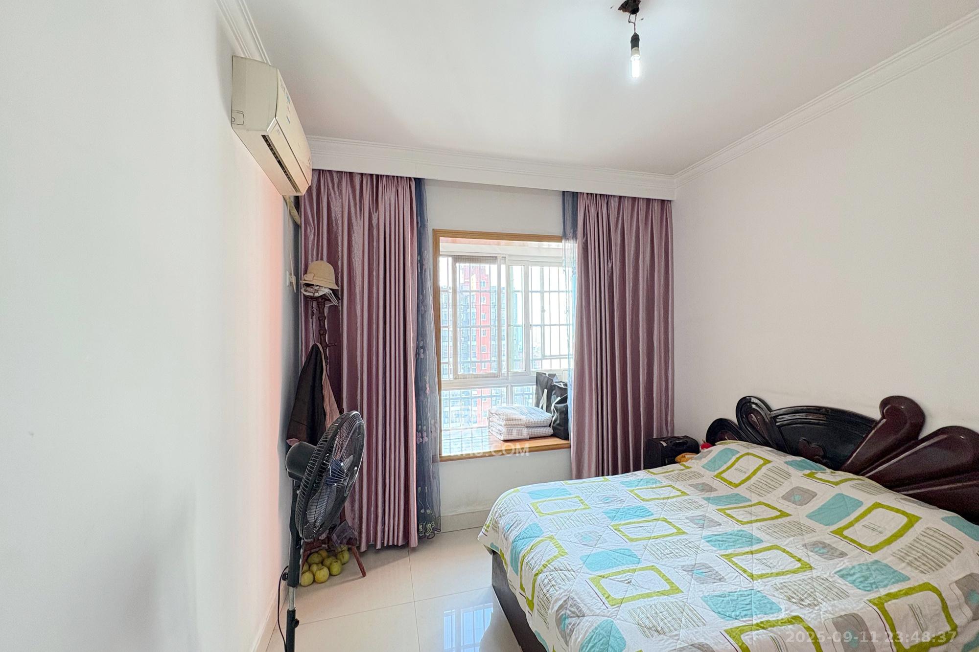 星典时代  3室2厅2卫    87.8万卧室