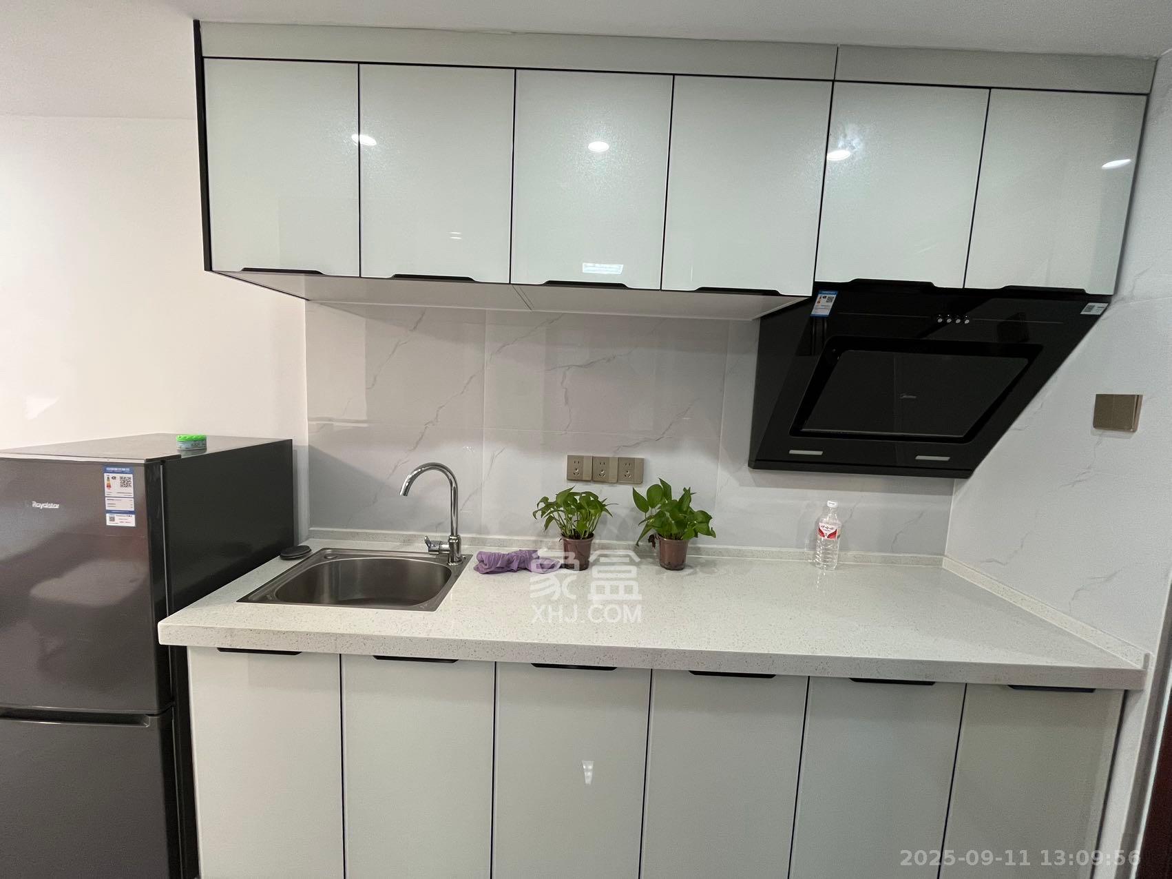 新城悦隽公园  1室1厅1卫    1080.0元/月 新城悦隽公园  1室1厅1卫    1080.0元/月室内图