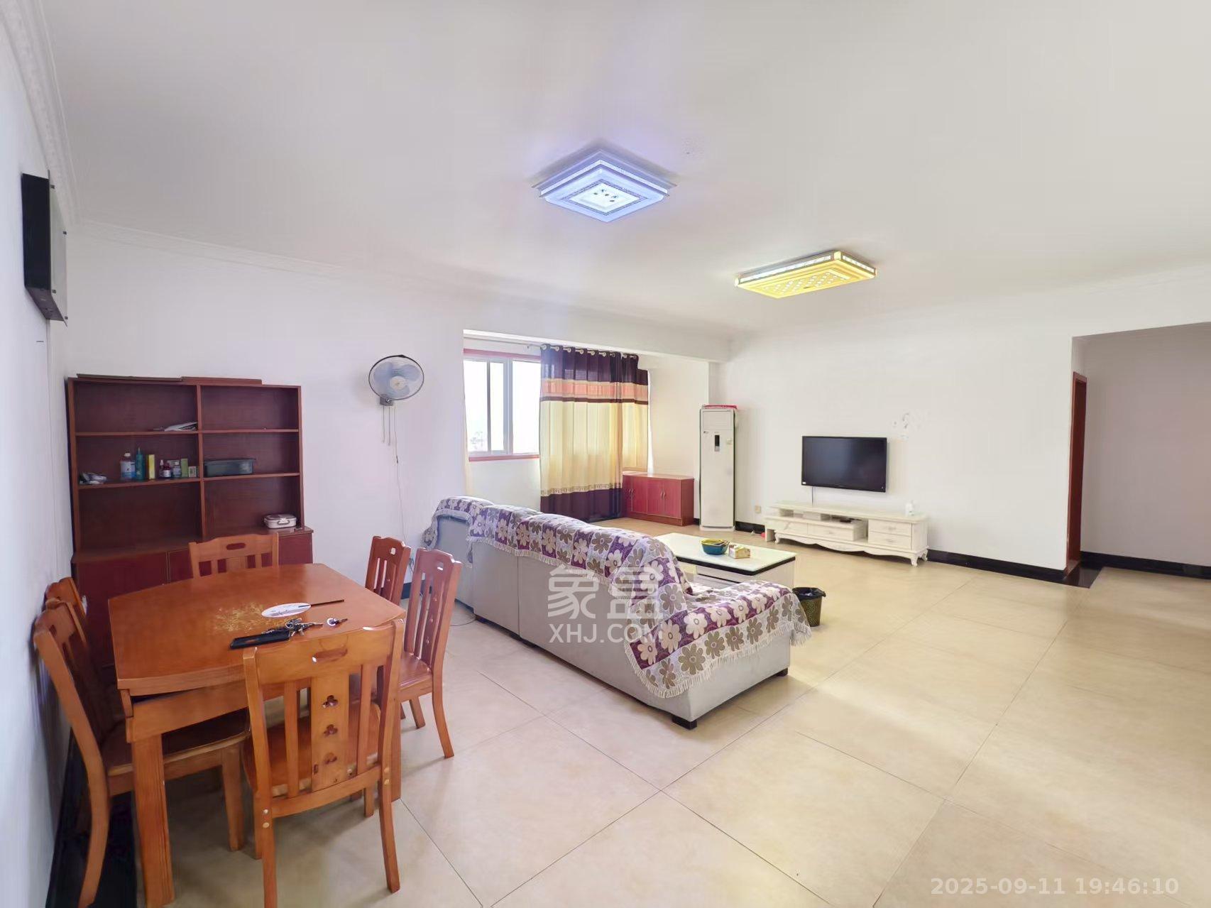 星邮公寓 3室2厅2卫 2300.0元/月 星邮公寓 3室2厅2卫 2300.0元/月室内图