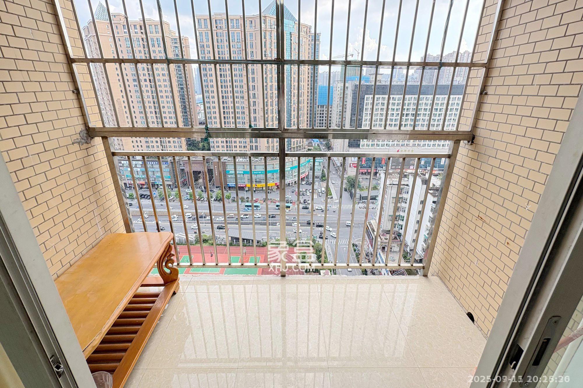 凯通国际城（凯通朝庭）  2室1厅1卫    2200.0元/月室内图