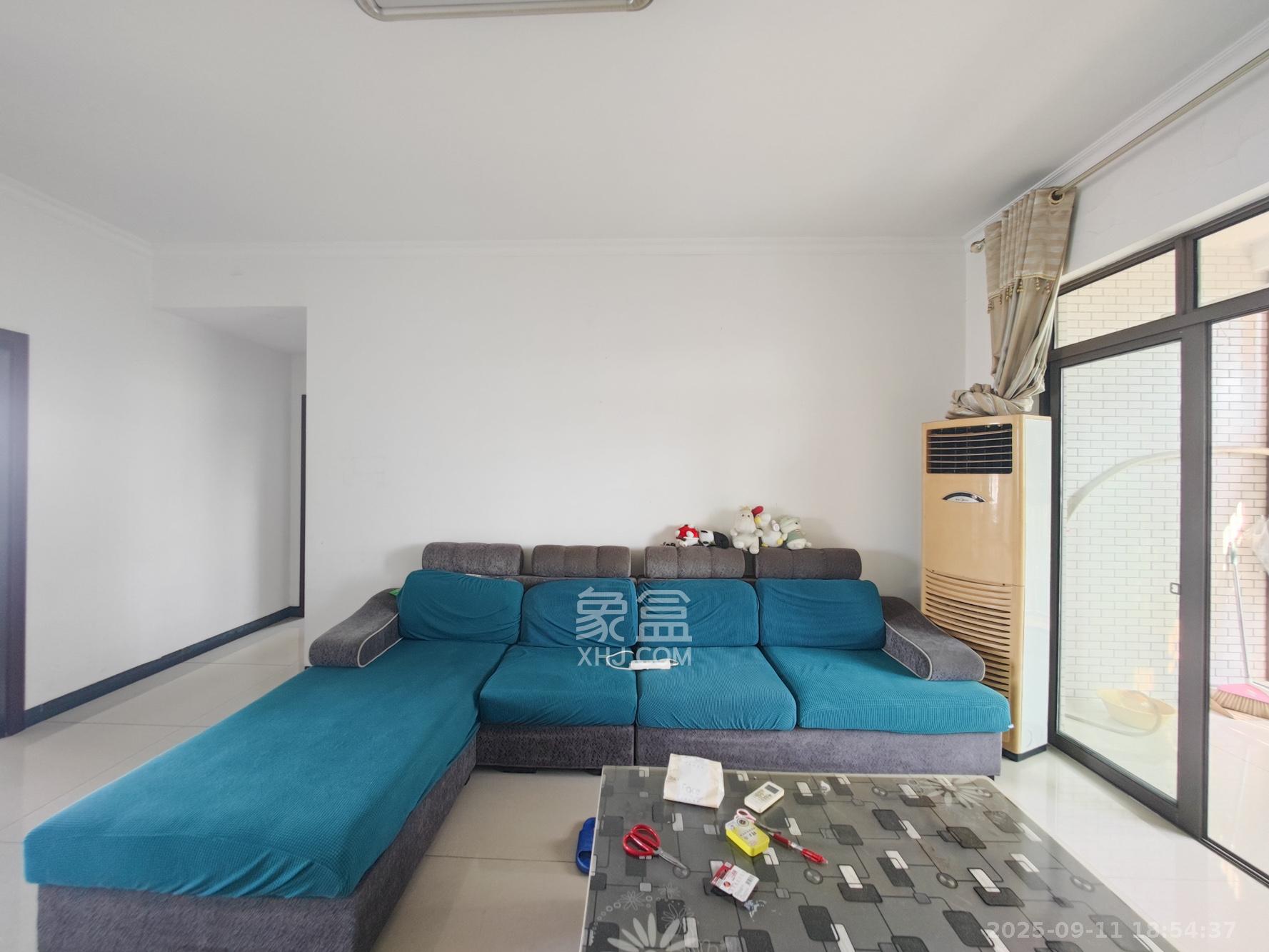 德庆水韵山城 2室2厅1卫 68.0万 德庆水韵山城 2室2厅1卫 68.0万客厅