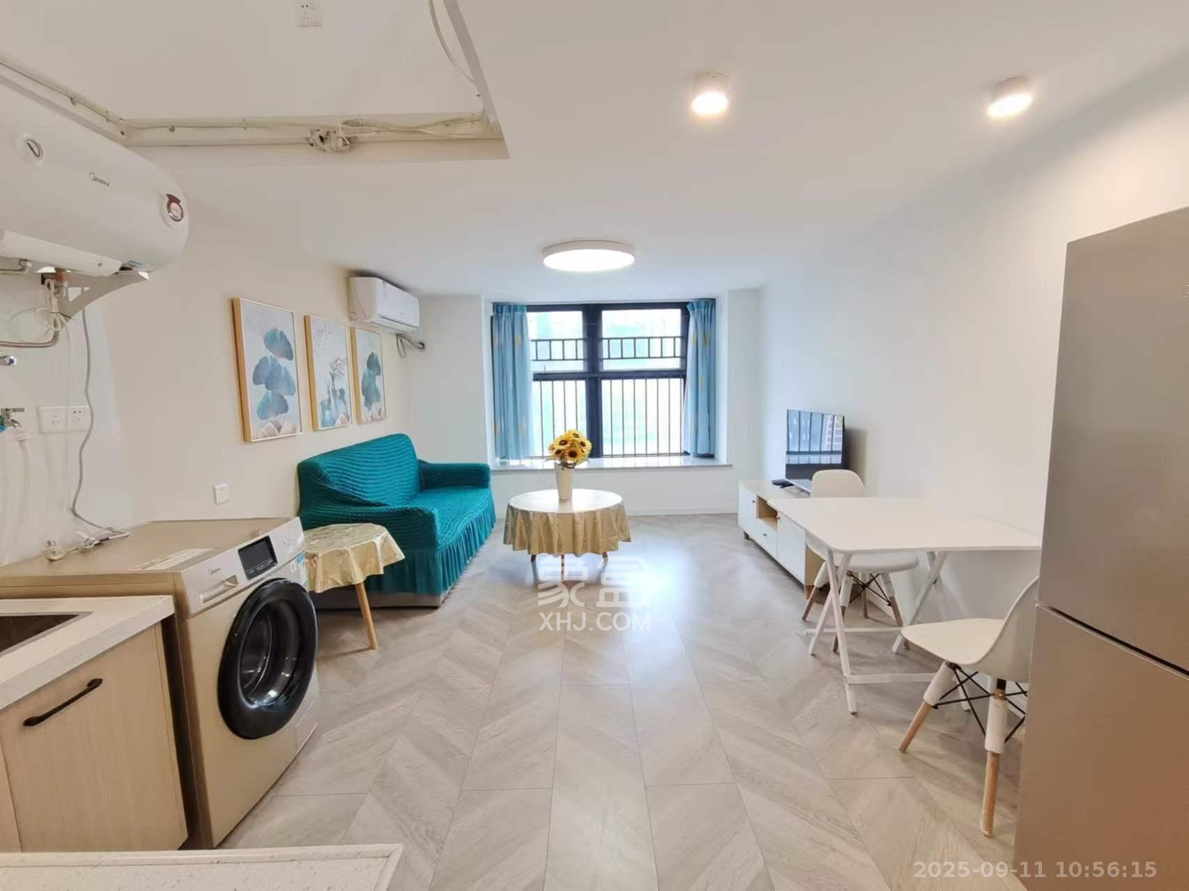 龙湖新壹城 2室2厅1卫 2500.0元/月 龙湖新壹城 2室2厅1卫 2500.0元/月室内图