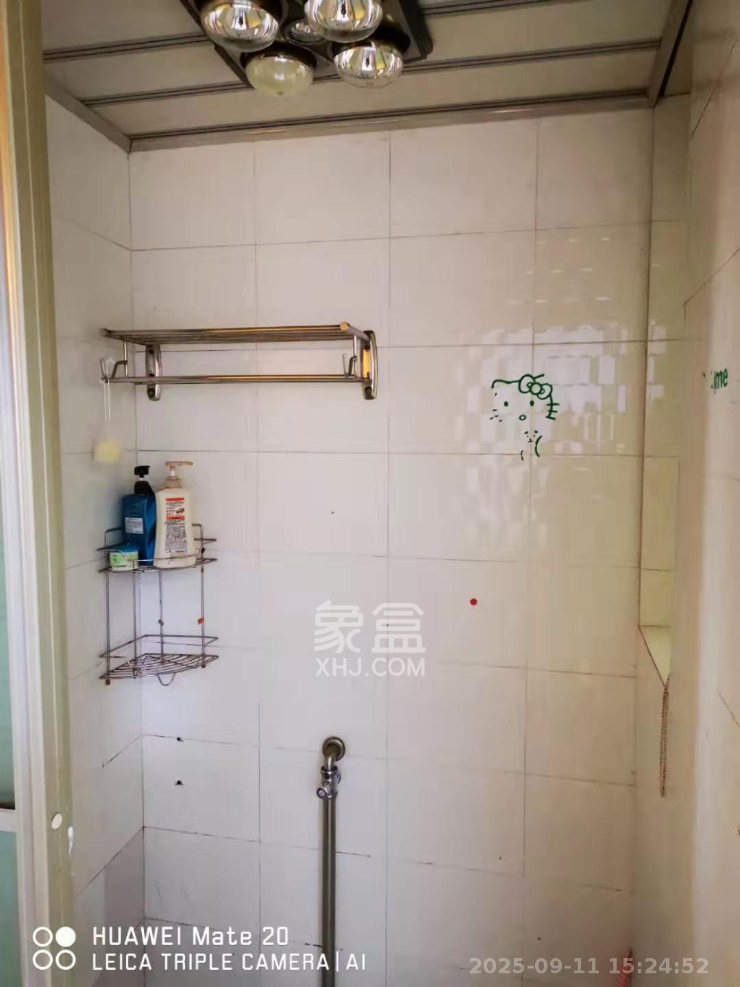 东方新世界  1室1厅1卫    1350.0元/月室内图