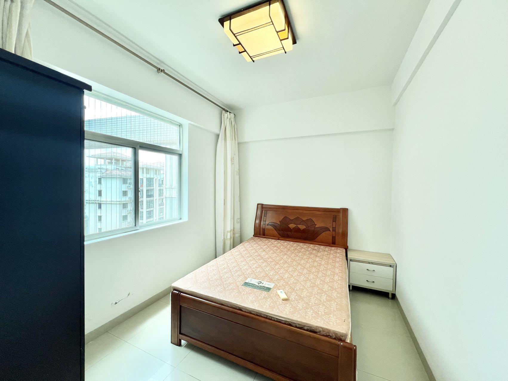 丽晶花园  3室2厅1卫    2500.0元/月 丽晶花园  3室2厅1卫    2500.0元/月室内图