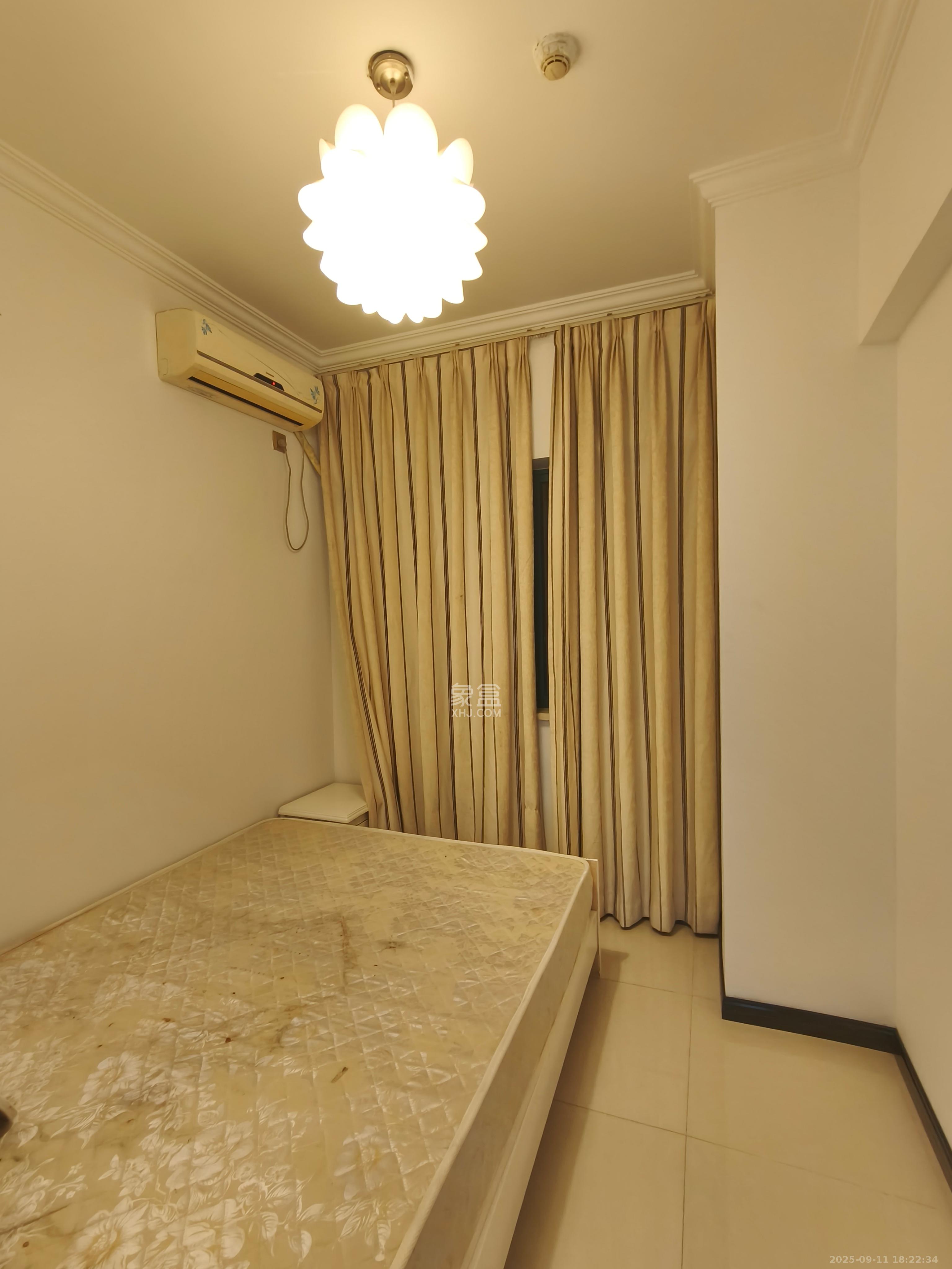 华天LOHO小镇  2室2厅1卫    1600.0元/月室内图