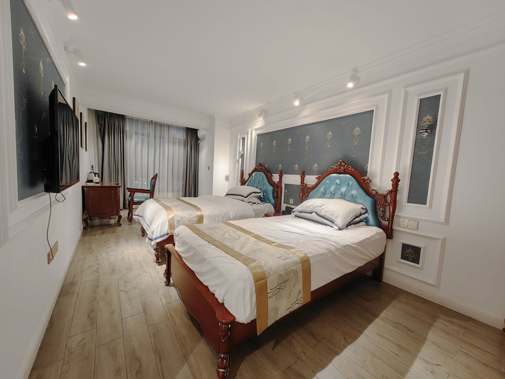 丹玺流泉 8室4厅8卫 13000.0元/月 丹玺流泉 8室4厅8卫 13000.0元/月室内图