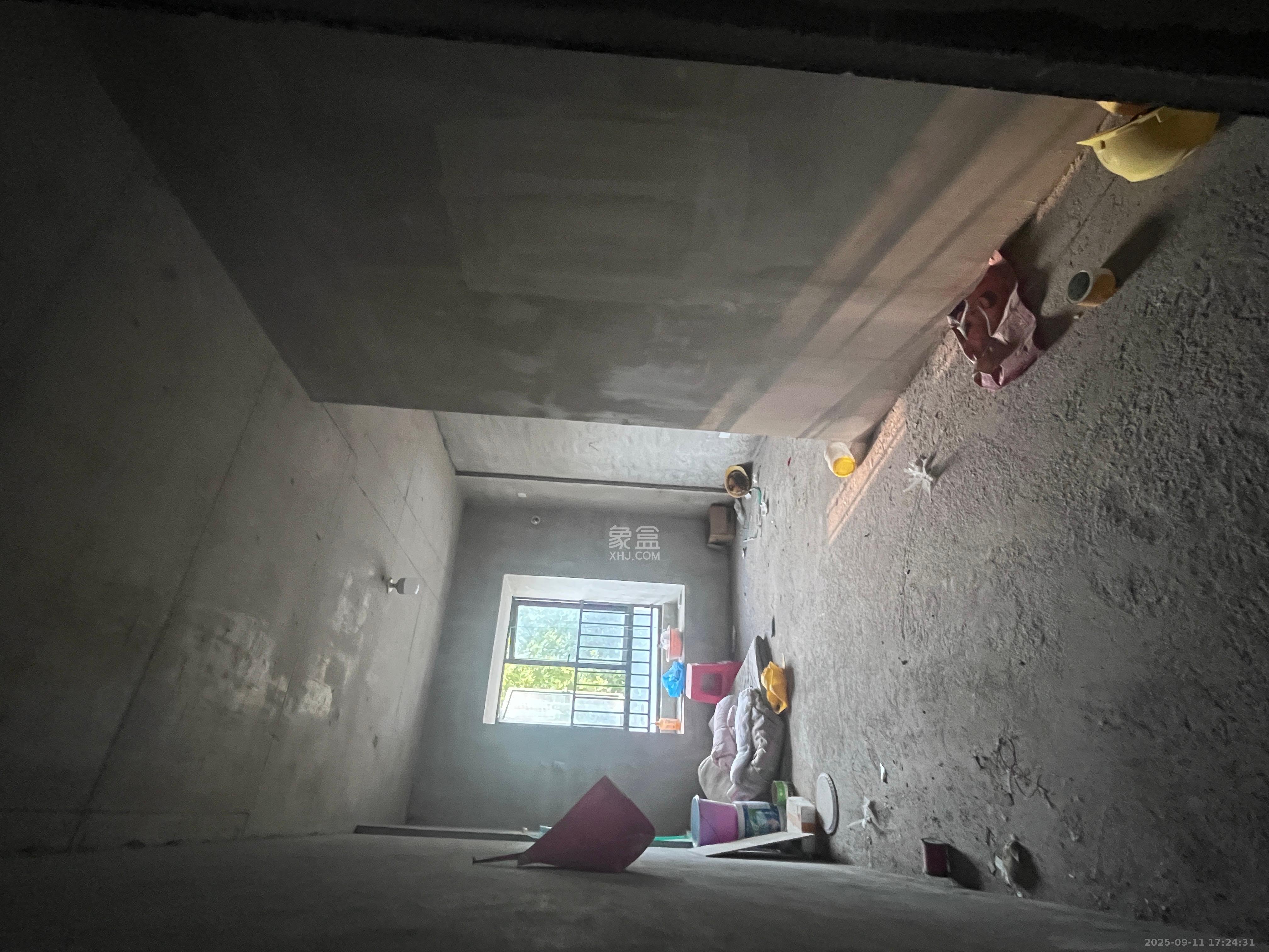 新城悦隽  3室2厅2卫    2000.0元/月室内图