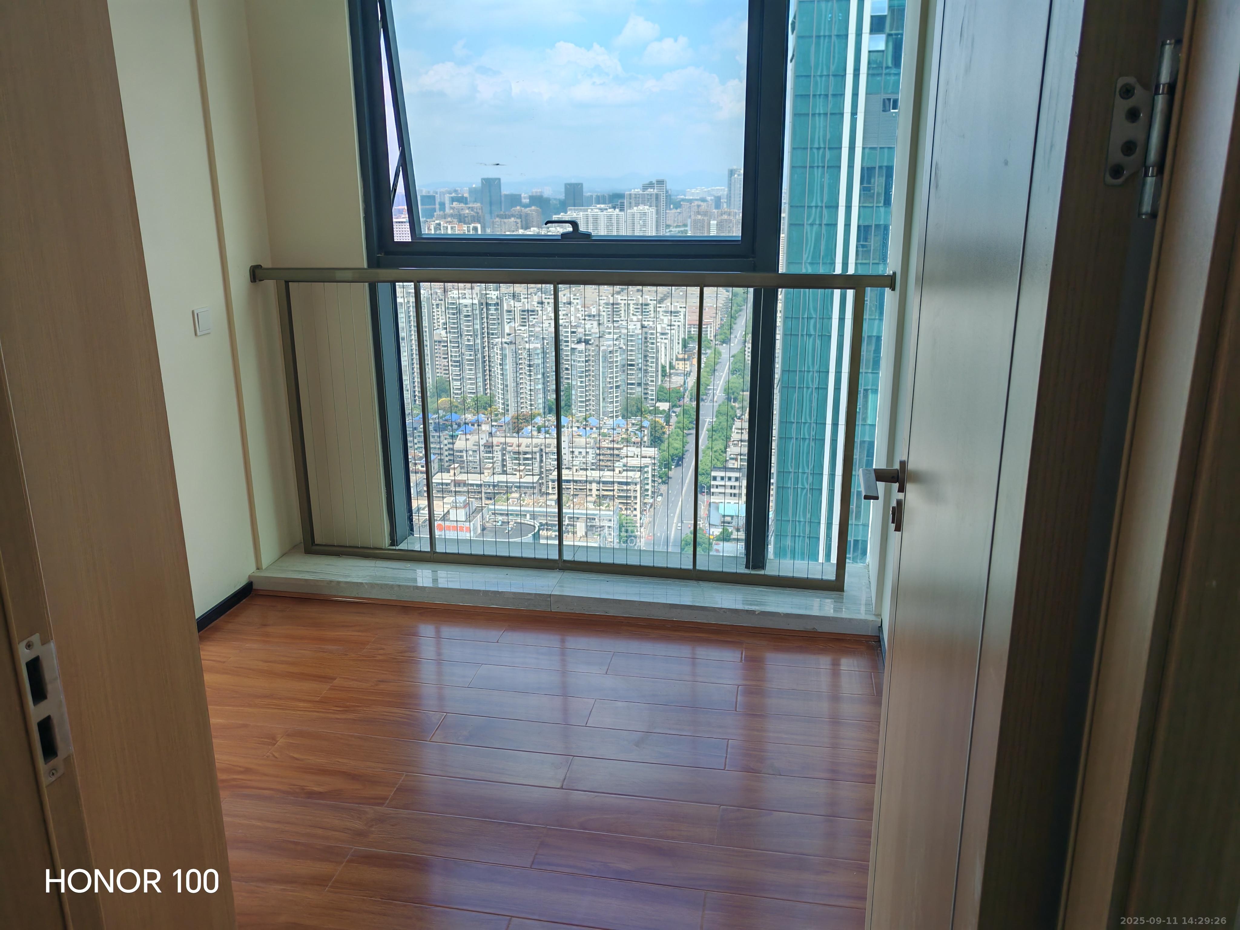 恒大珺悦府  2室1厅1卫    2200.0元/月室内图