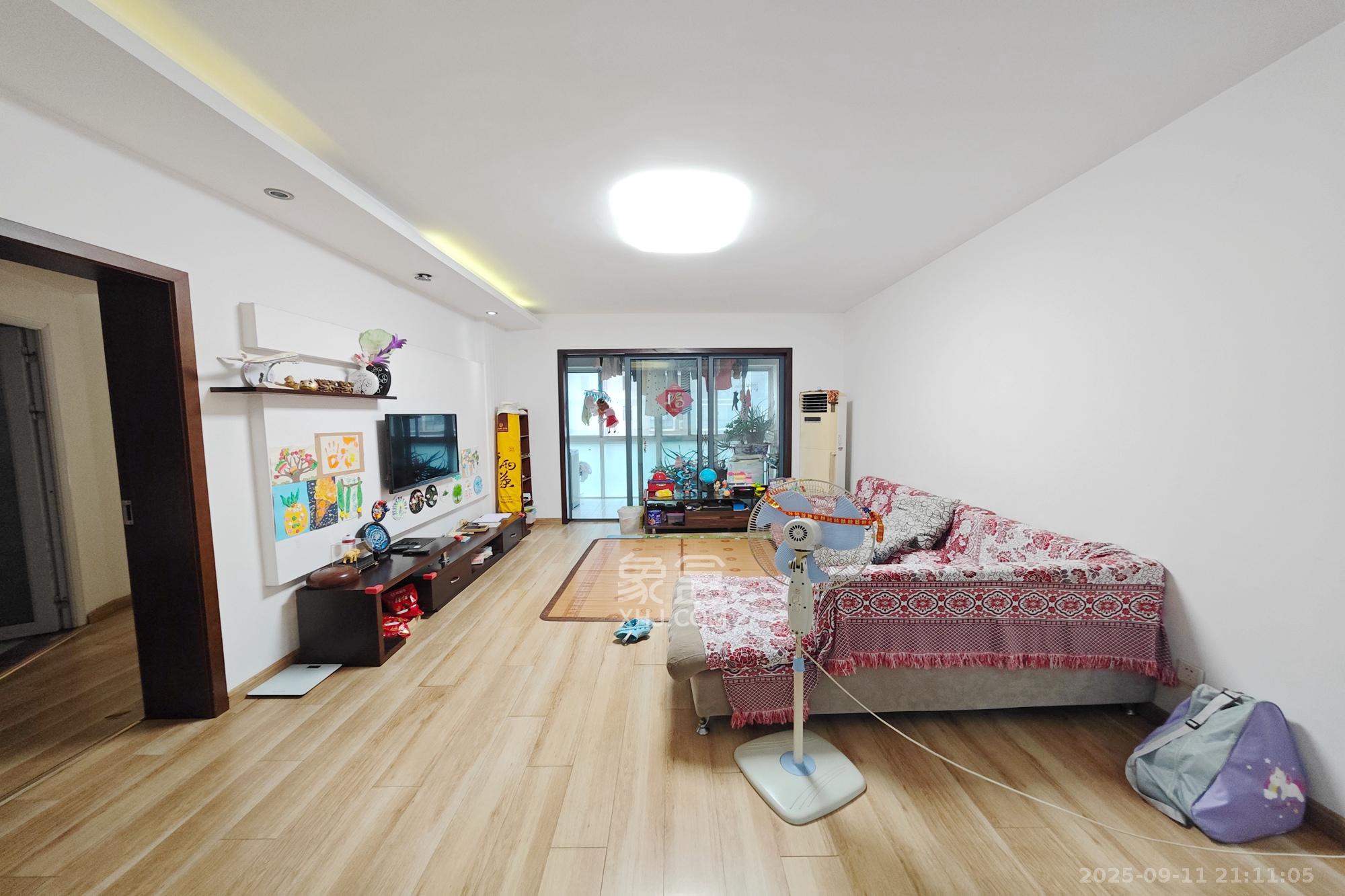 格蓝康都  3室2厅1卫    99.0万 格蓝康都  3室2厅1卫    99.0万