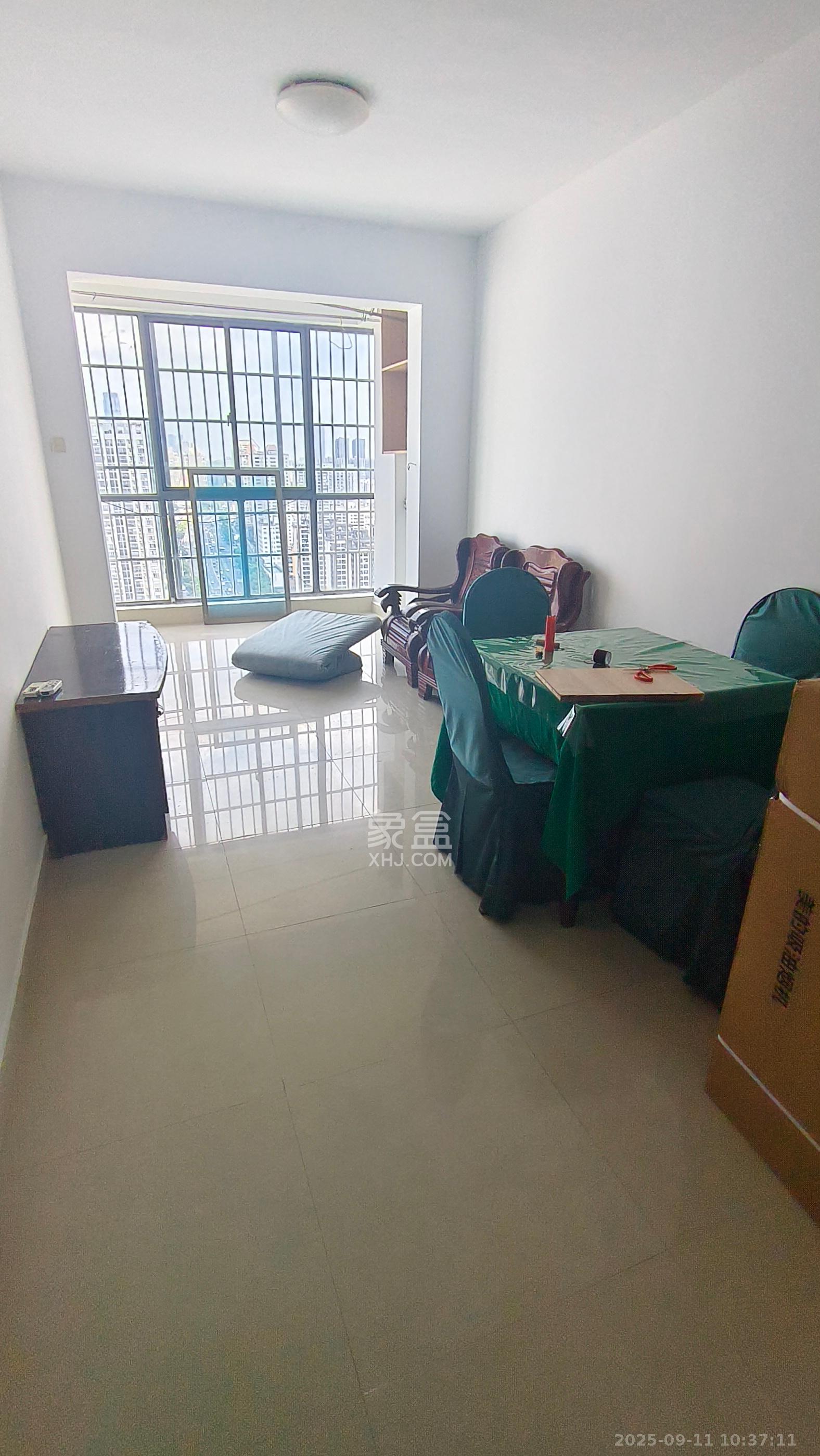 欧园 1室2厅1卫 1900.0元/月 欧园 1室2厅1卫 1900.0元/月室内图