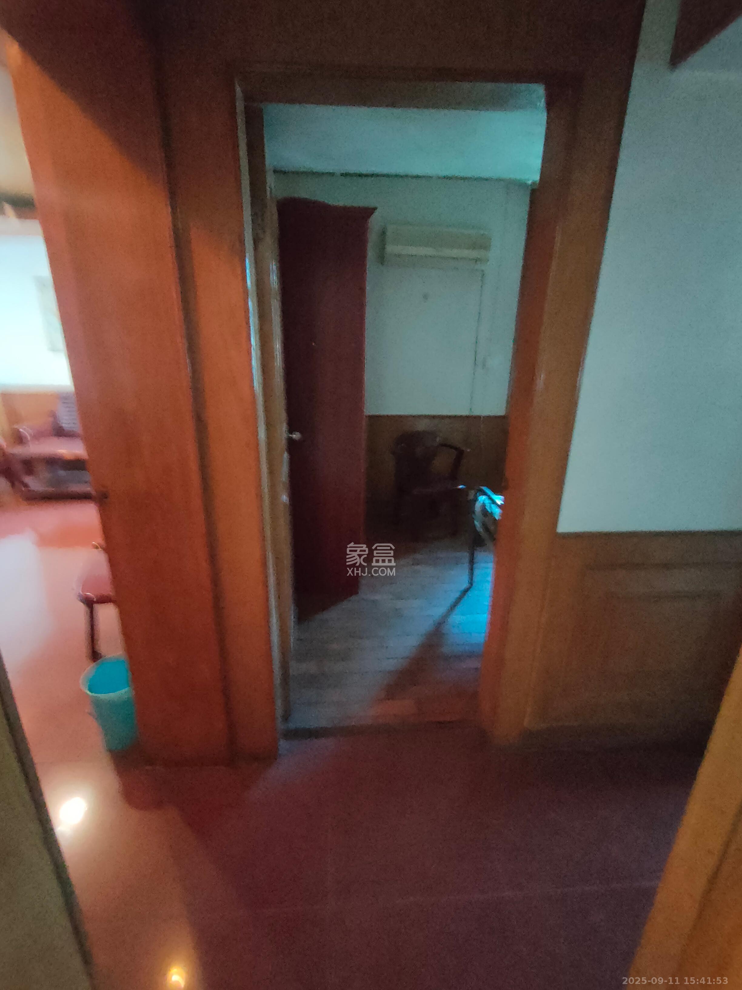 梨子山小区 3室1厅1卫 1700.0元/月 梨子山小区 3室1厅1卫 1700.0元/月室内图