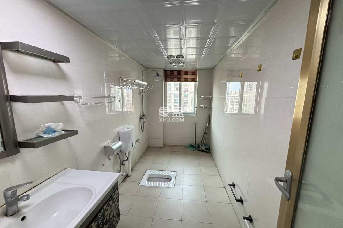 康馨佳园  3室2厅2卫    59.8万 康馨佳园  3室2厅2卫    59.8万室内图