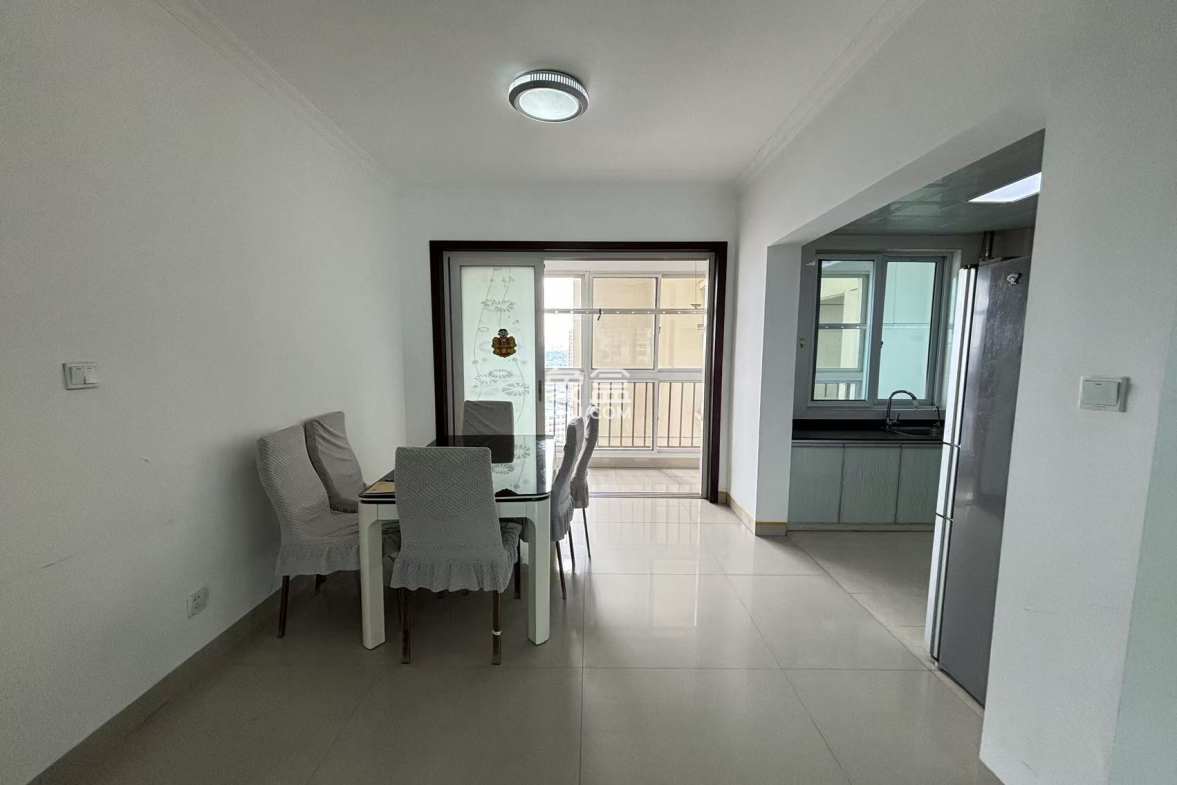 康馨佳园  3室2厅2卫    59.8万 康馨佳园  3室2厅2卫    59.8万室内图