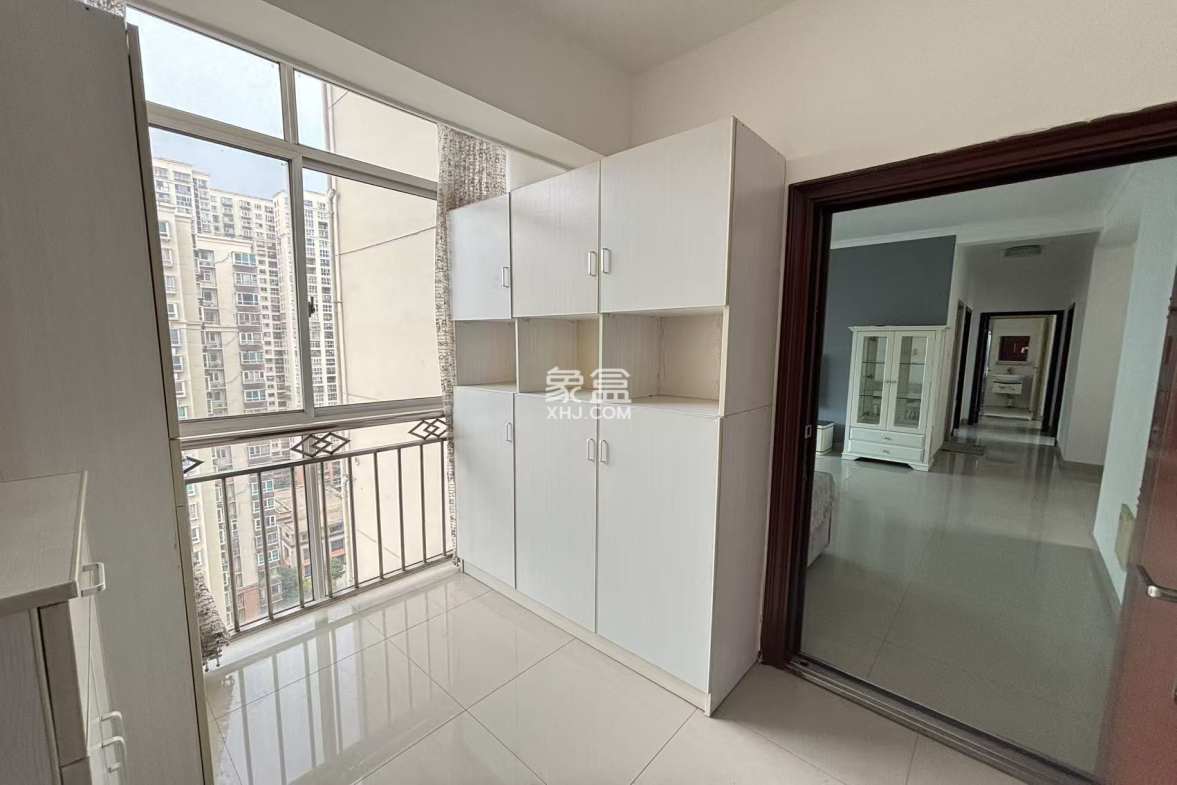 康馨佳园  3室2厅2卫    59.8万 康馨佳园  3室2厅2卫    59.8万室内图