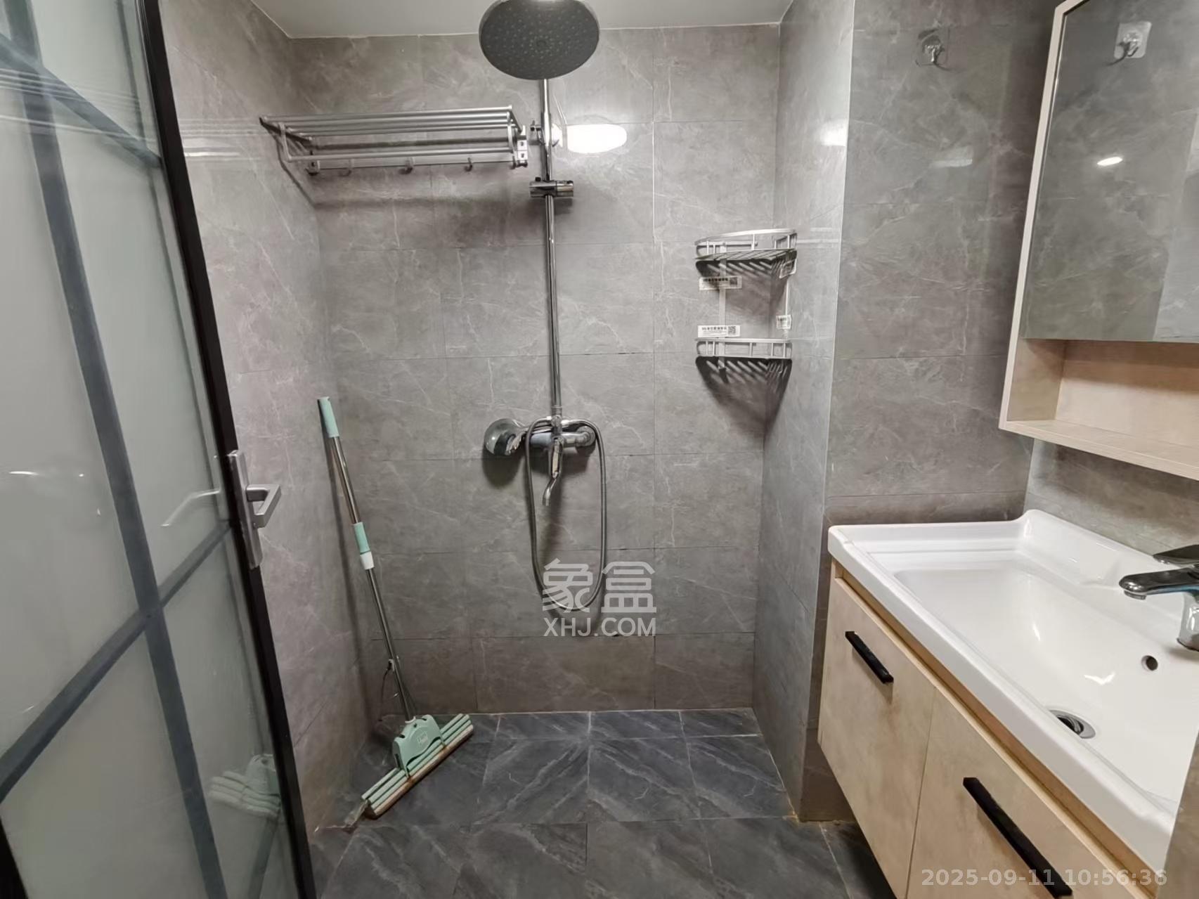 龙湖新壹城 2室2厅1卫 2500.0元/月 龙湖新壹城 2室2厅1卫 2500.0元/月室内图