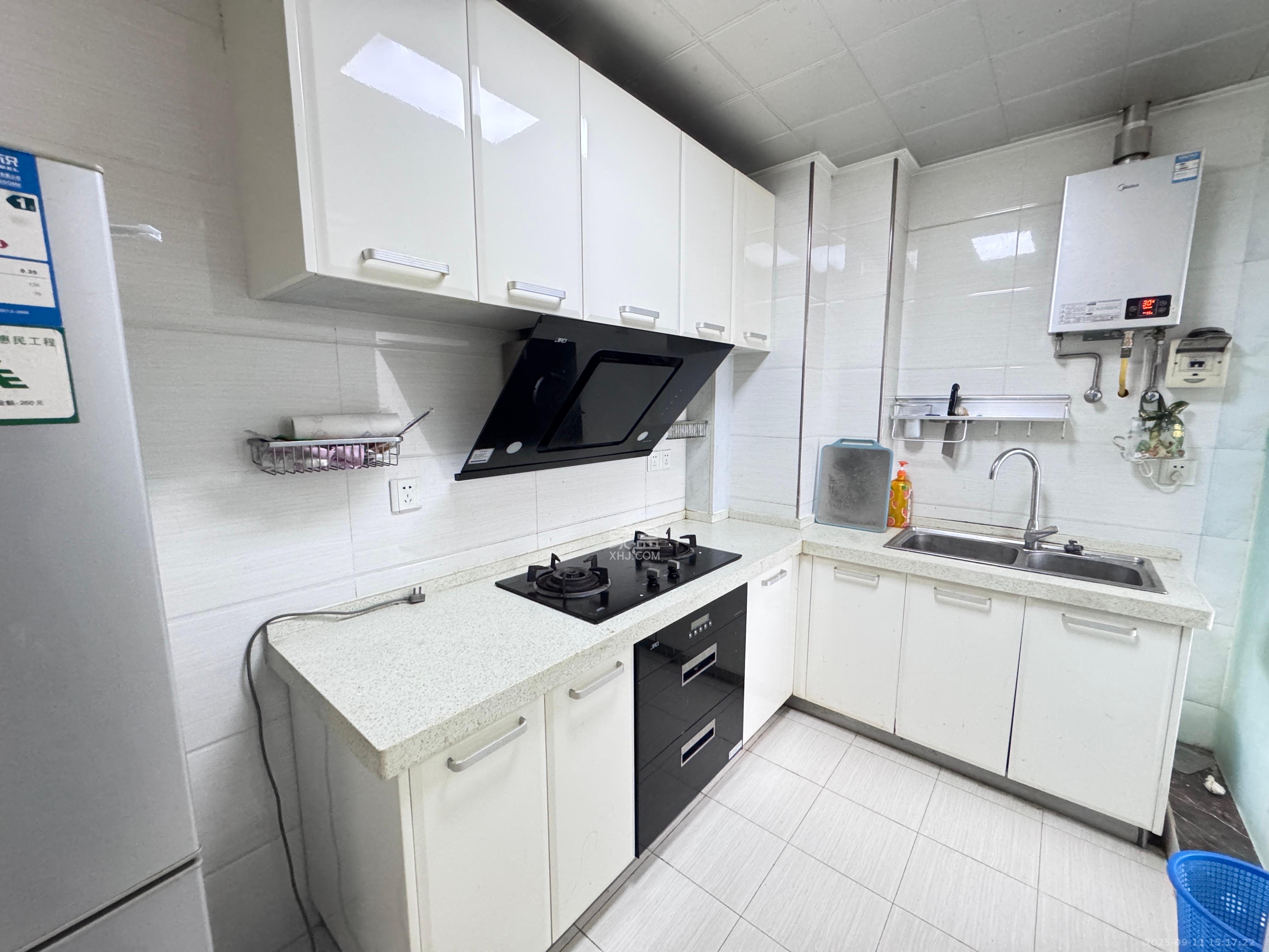 五矿万境水岸一期（万境水岸嘉苑）  1室2厅1卫    2100.0元/月室内图