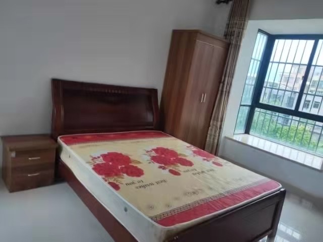 乾坤湖龙昆花园  1室1厅1卫   2000.00元/月室内图