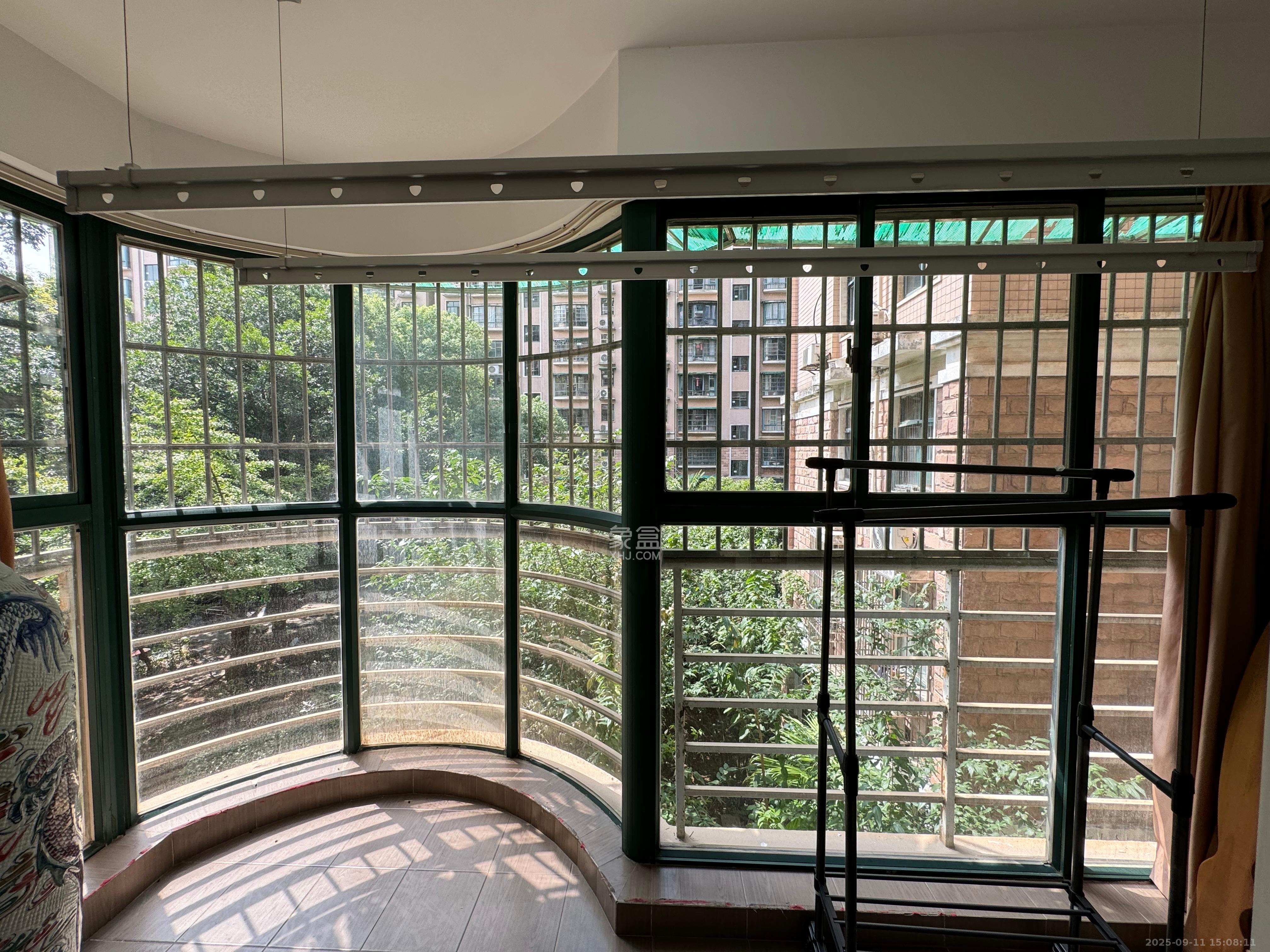 四季阳光花城 4室2厅2卫 4500.0元/月 四季阳光花城 4室2厅2卫 4500.0元/月室内图