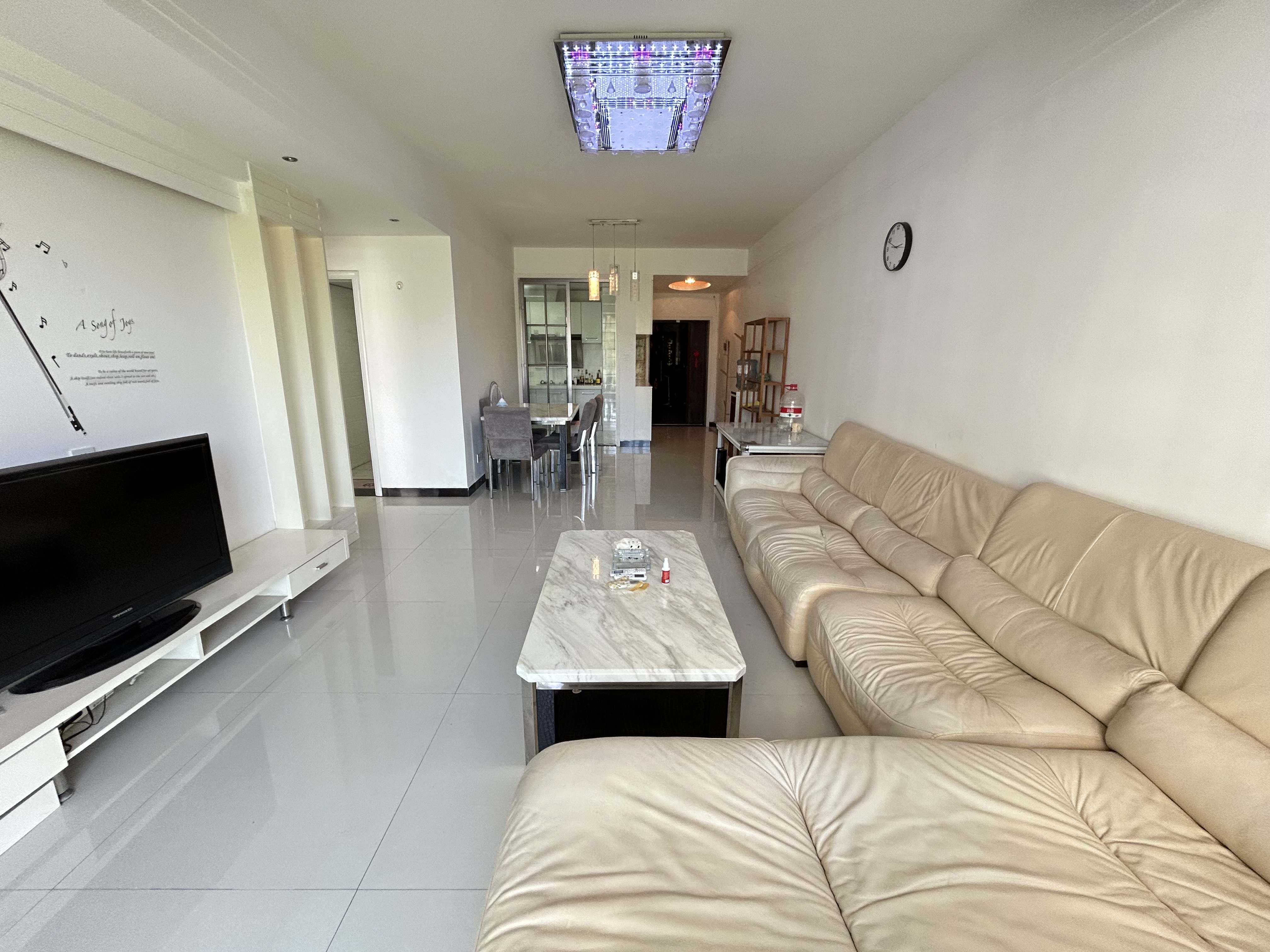 逸臣桃源 2室2厅1卫 1300.0元/月 逸臣桃源 2室2厅1卫 1300.0元/月室内图