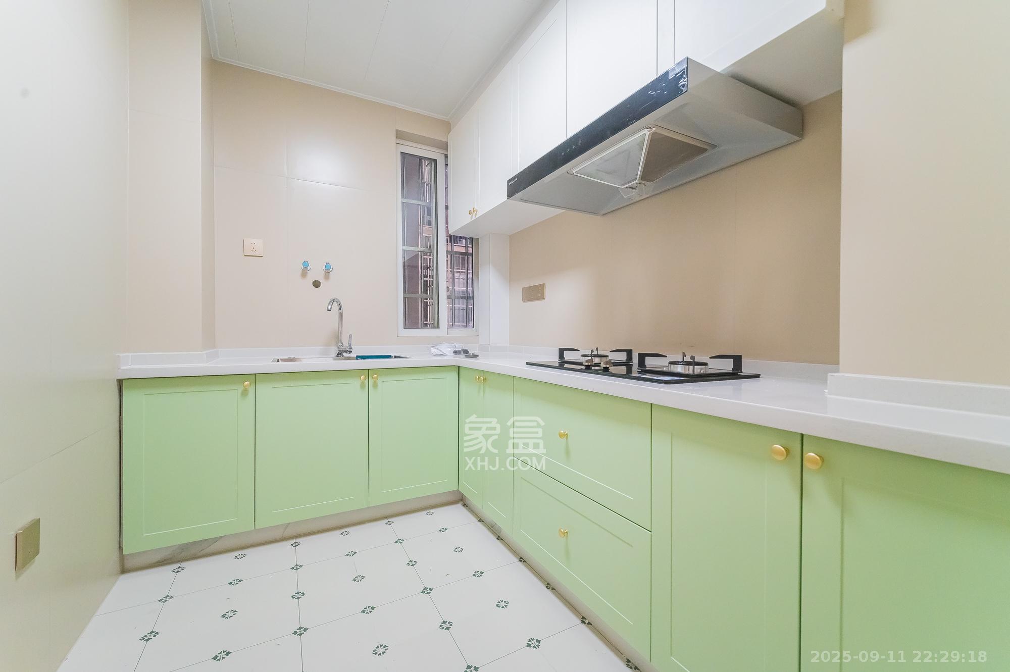 锦璨家园 3室2厅2卫 69.8万 锦璨家园 3室2厅2卫 69.8万厨房