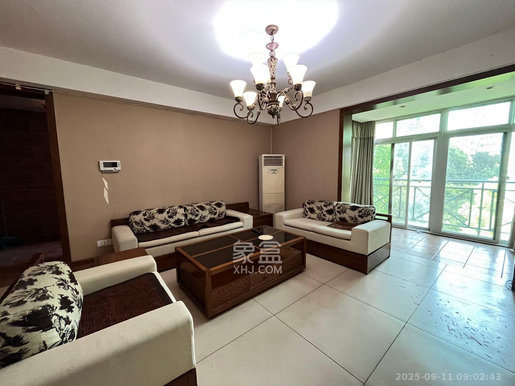 格林星城  3室2厅2卫    3600.0元/月室内图