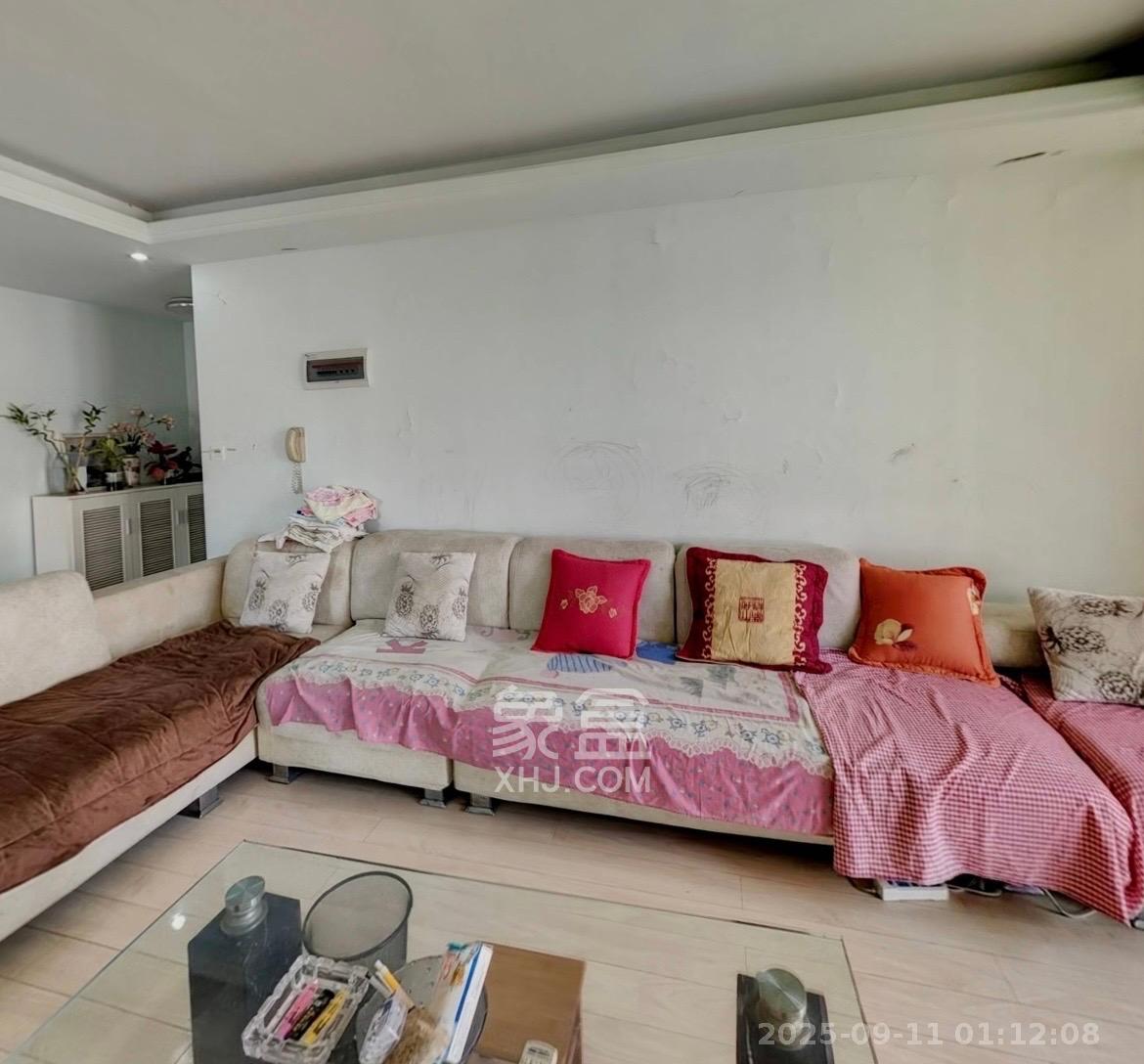 梅苑家园  5室2厅2卫    1800.0元/月室内图