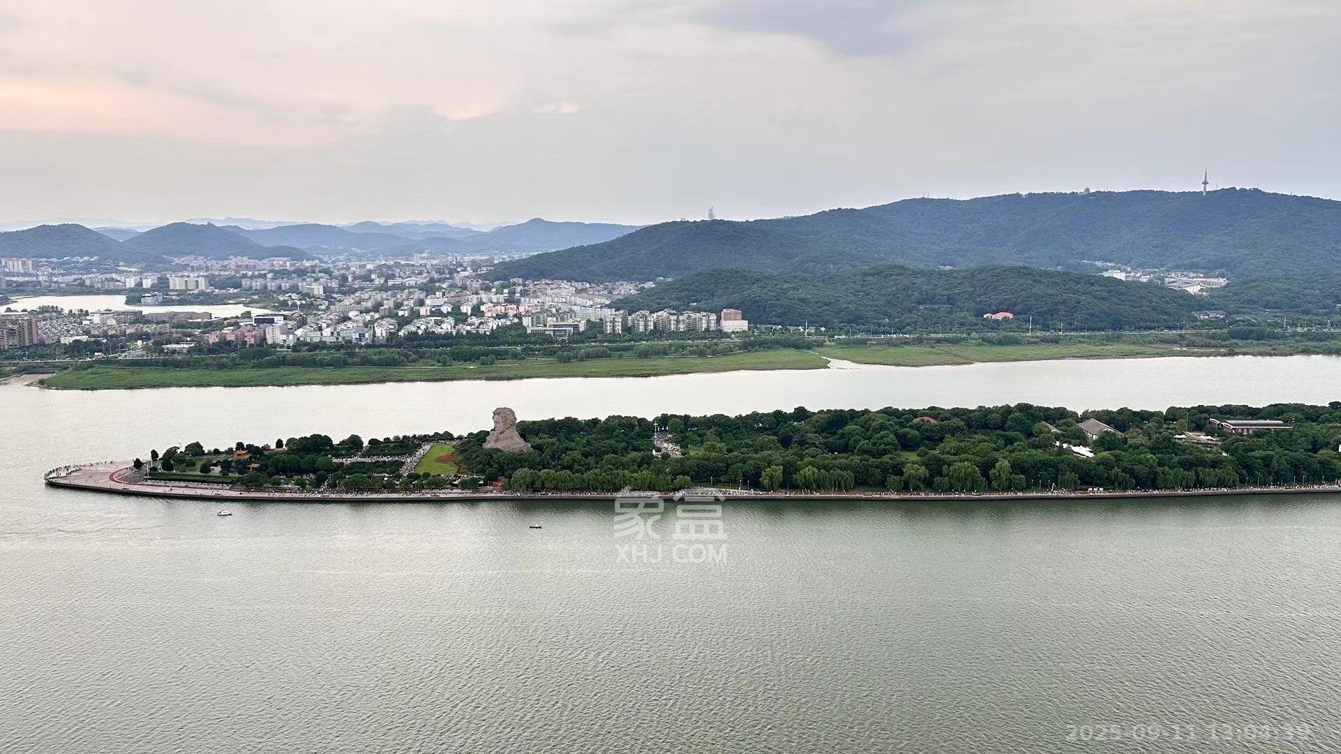 保利国际广场 1室1厅1卫 3300.0元/月 保利国际广场 1室1厅1卫 3300.0元/月室内图