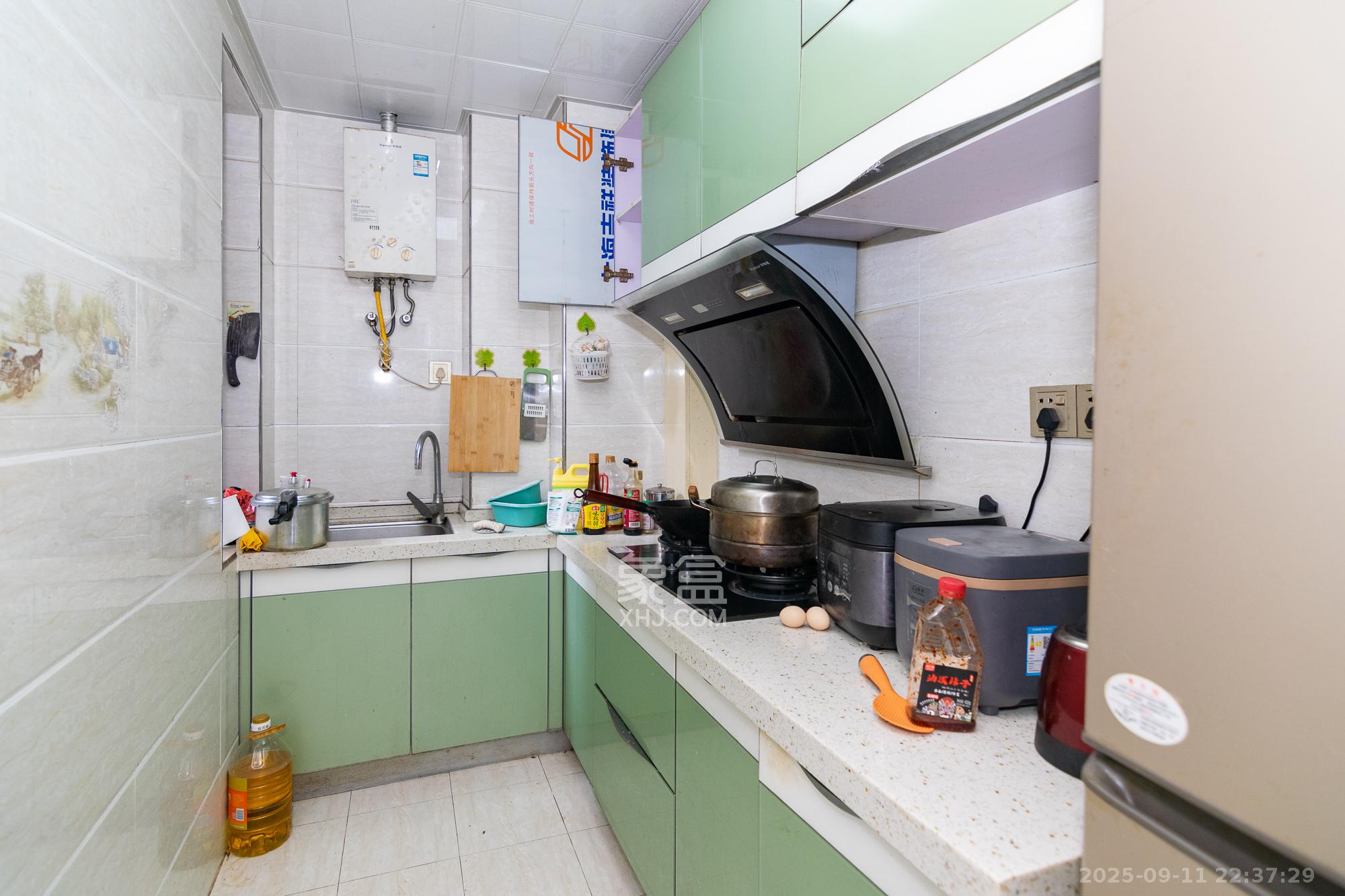 新城国际花都  2室2厅1卫    46.0万厨房