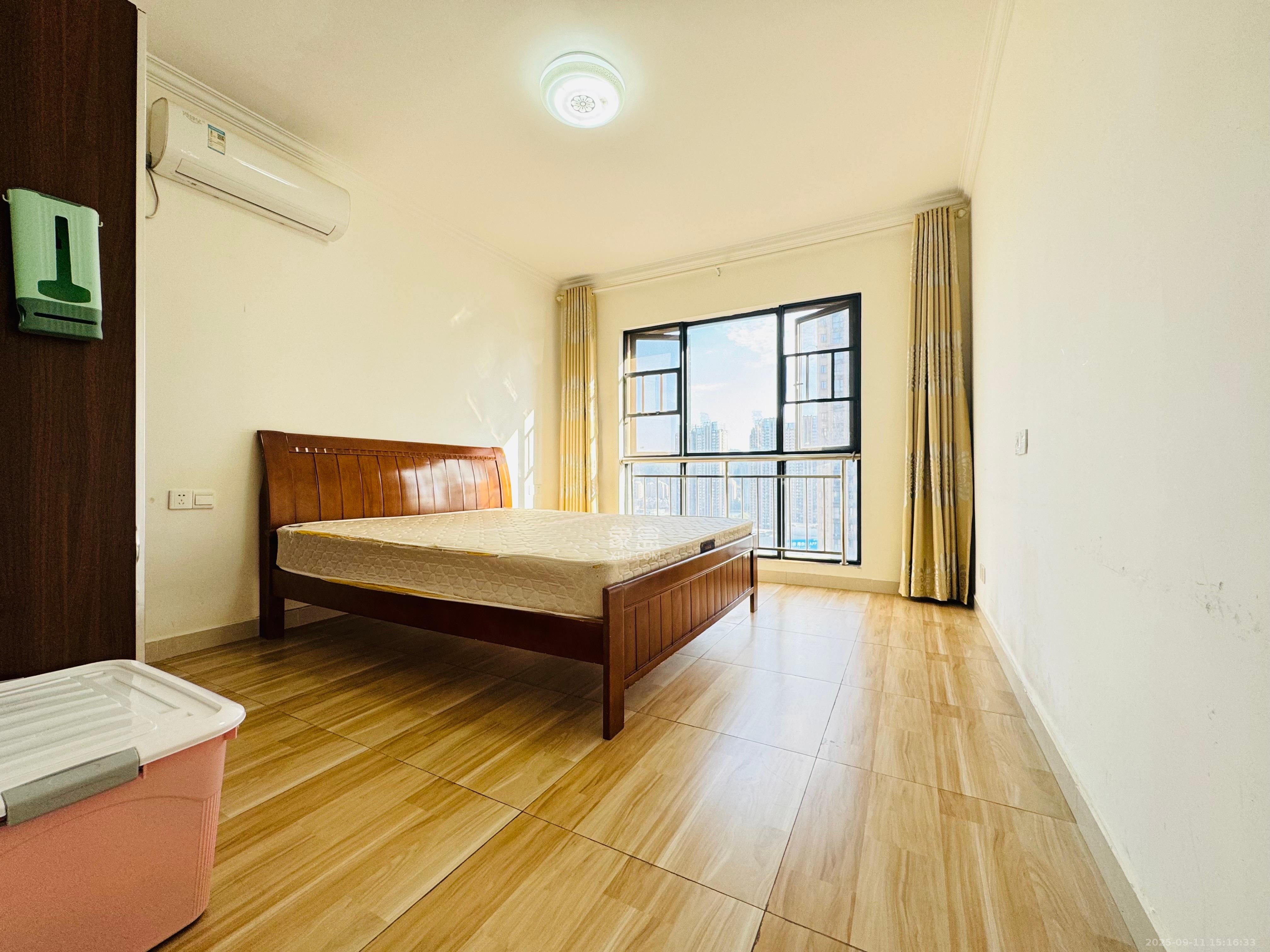 振业城二期 3室2厅2卫 3200.0元/月 振业城二期 3室2厅2卫 3200.0元/月室内图