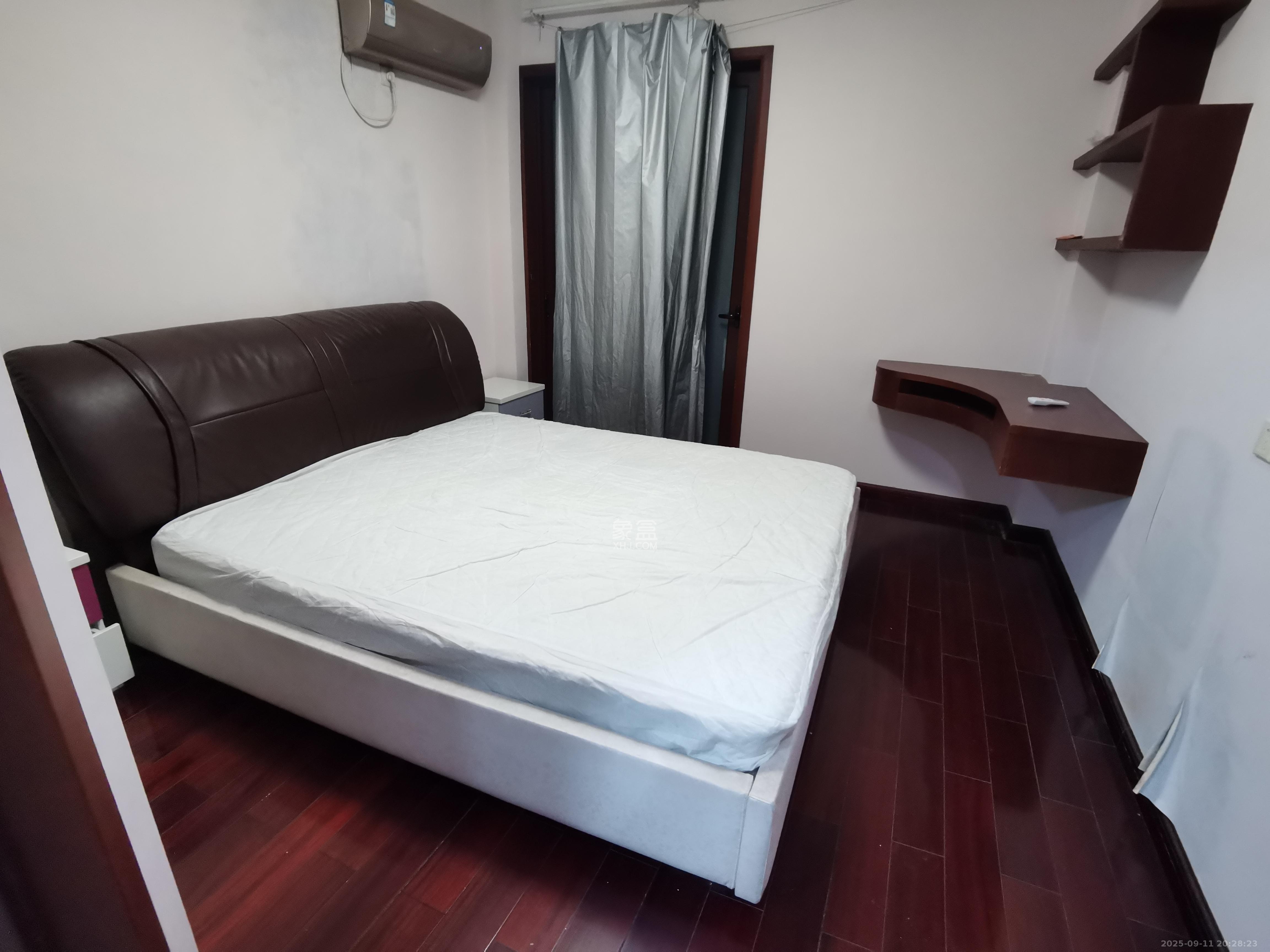 浏阳河畔家园  3室2厅1卫    2800.0元/月室内图