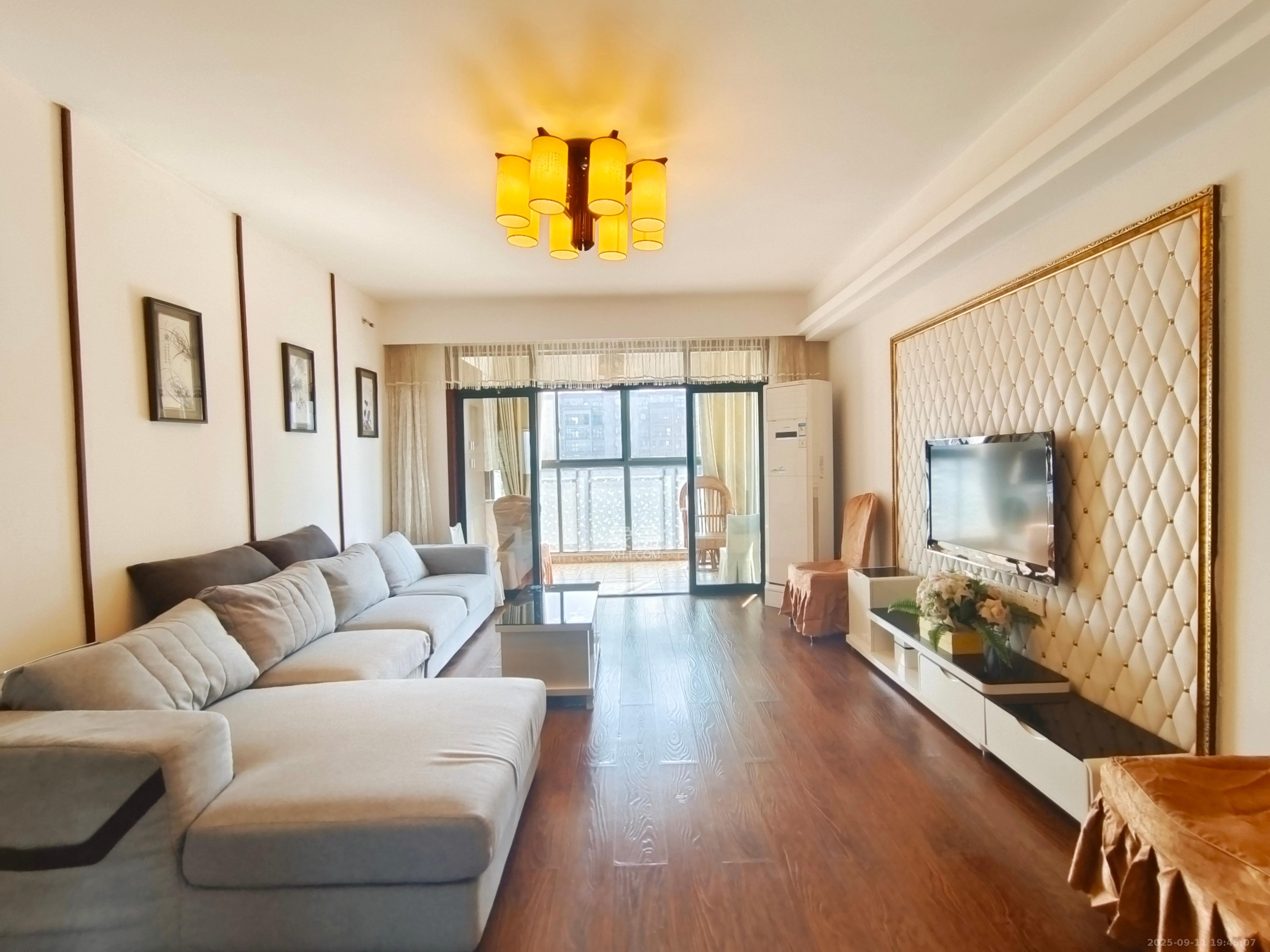 绿洲花园  3室2厅2卫    3500.0元/月 绿洲花园  3室2厅2卫    3500.0元/月室内图