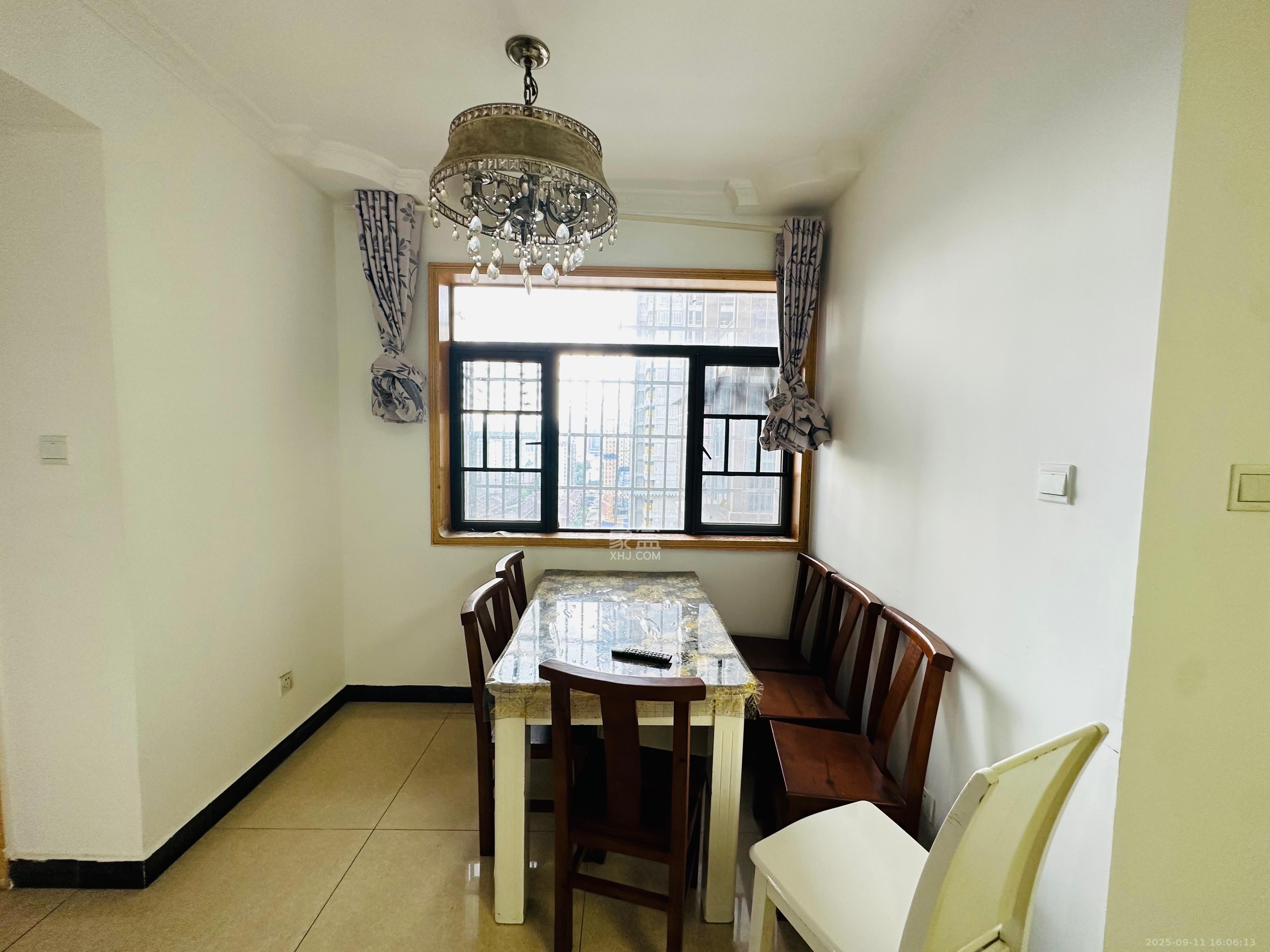 茶山馨苑  3室2厅1卫    2400.0元/月室内图