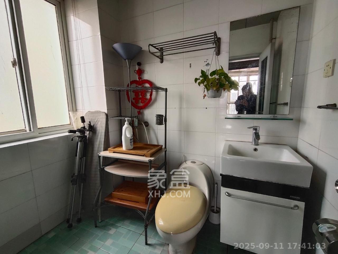 佳润新城(佳润新都) 2室1厅1卫 2400.0元/月 佳润新城(佳润新都) 2室1厅1卫 2400.0元/月室内图